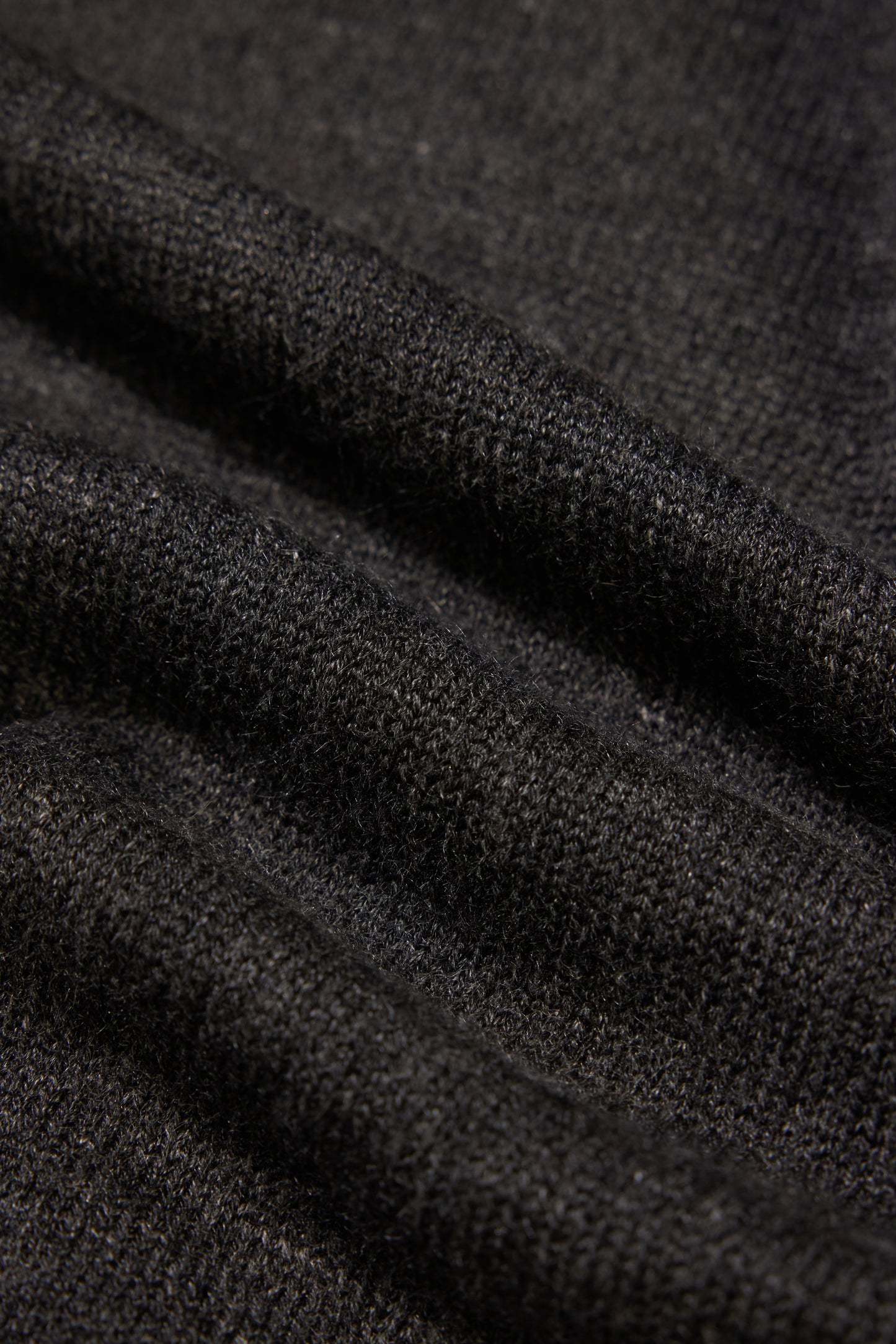 NOUVEAU PROJECT_STRAINING WOOL KNITWEAR (Charcoal)