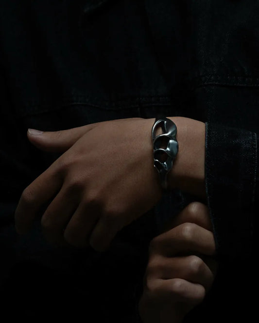 RECOVERY_CONCH CUFF BRACELET