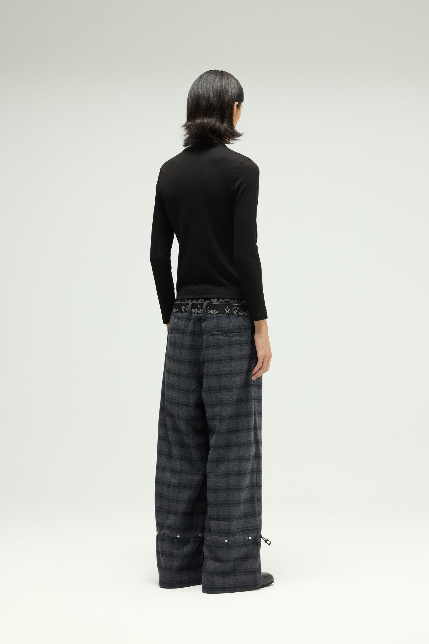 EQUALNEAR_Daydream Sweatpants (Blue)