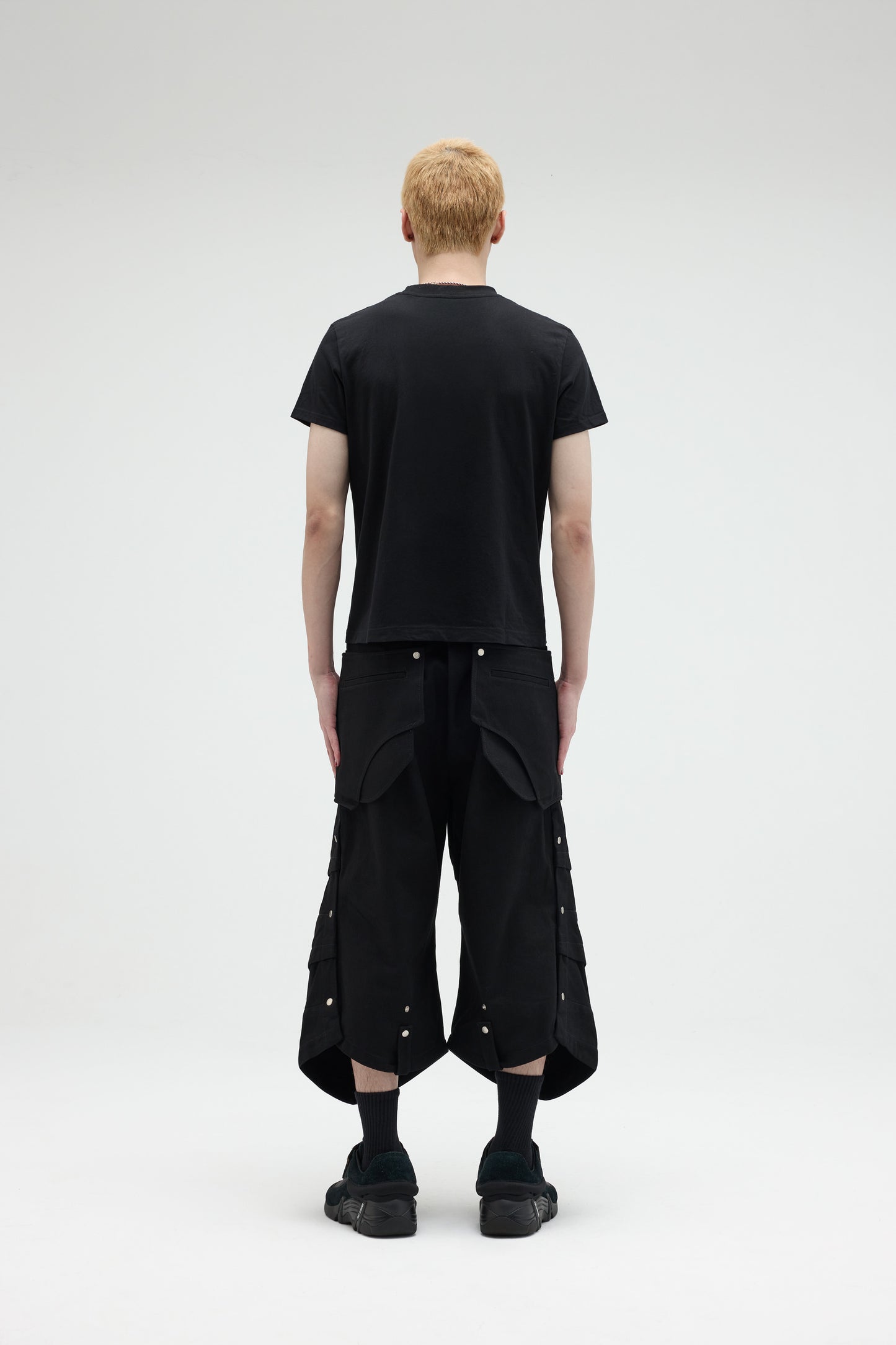 EQUALNEAR_Everglow Tee-Slim Fit (Black)