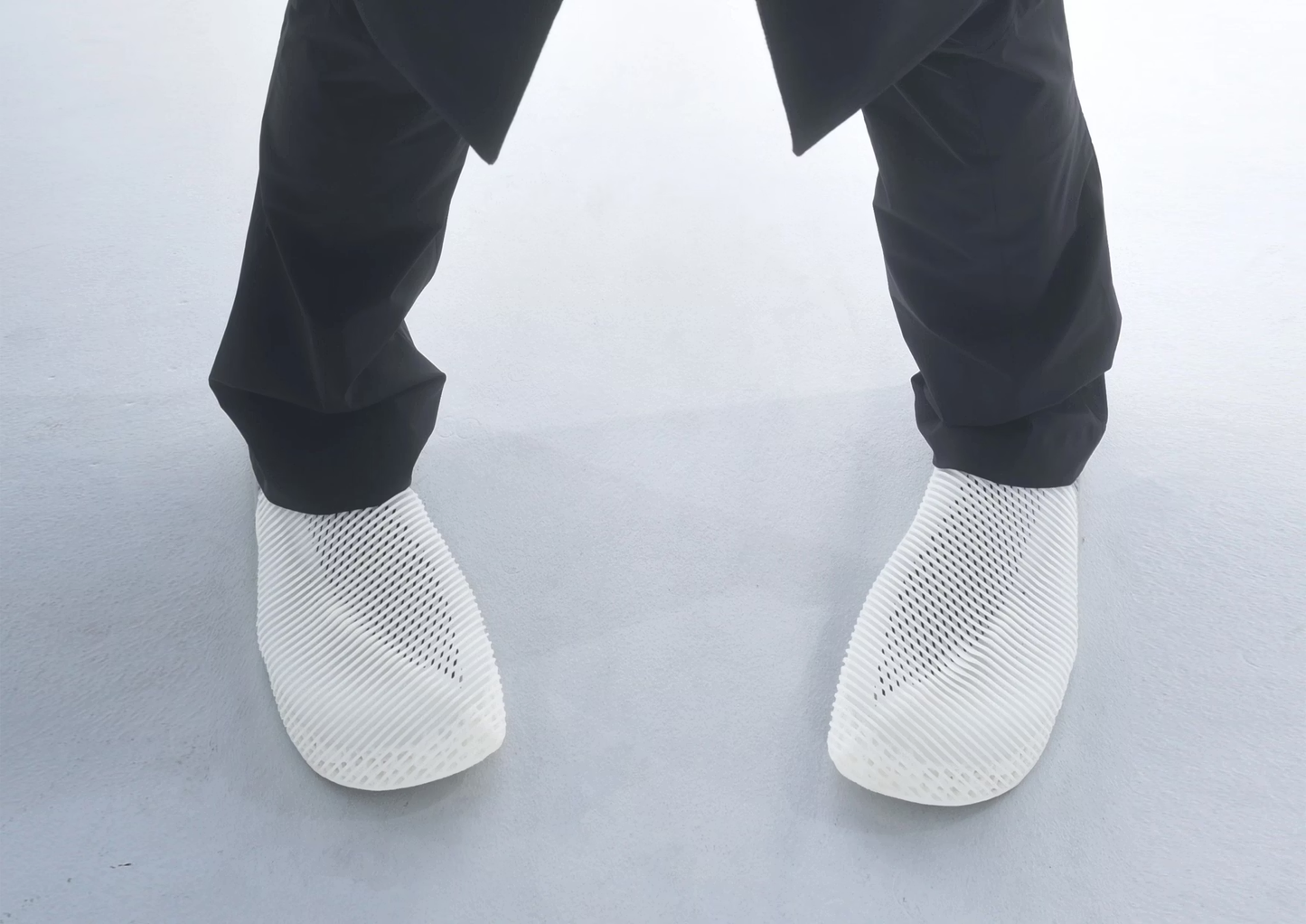 ALIVEFORM_STRATUM TALON (Charcoal)