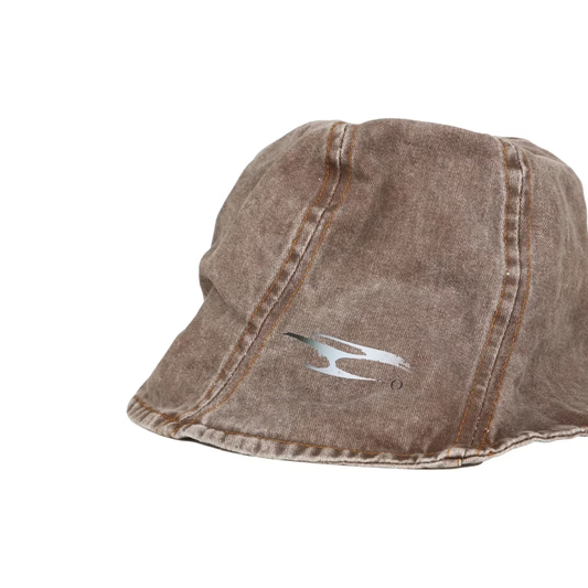 Ò line_Ò Hat (Dust)