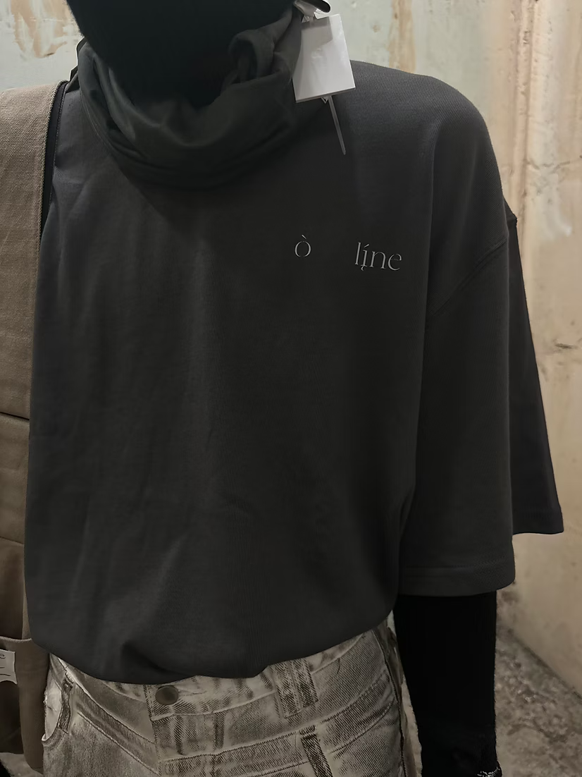Ò line_Thorn T 2.0 (Charcoal)