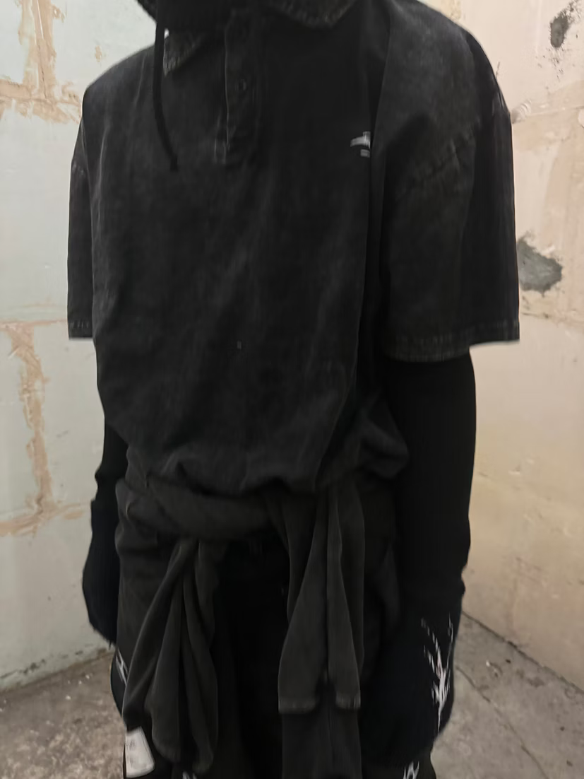 Ò line_Broken Polo T (Dirty Black)