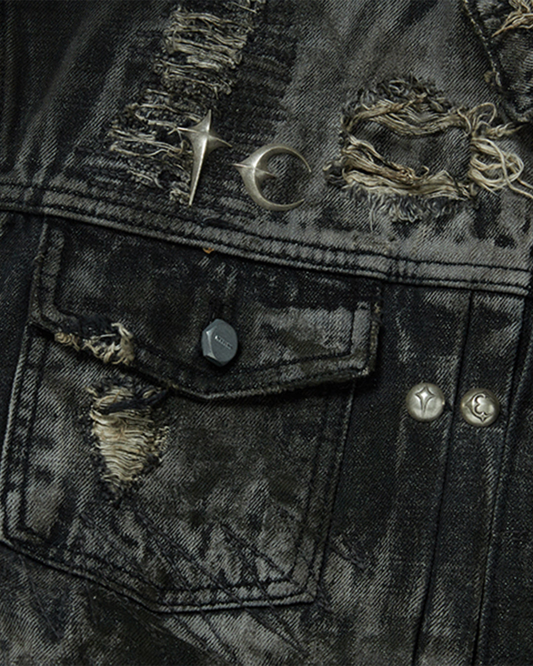 Thug Club_Hard-Washed Damaged Denim Jacket (Black)