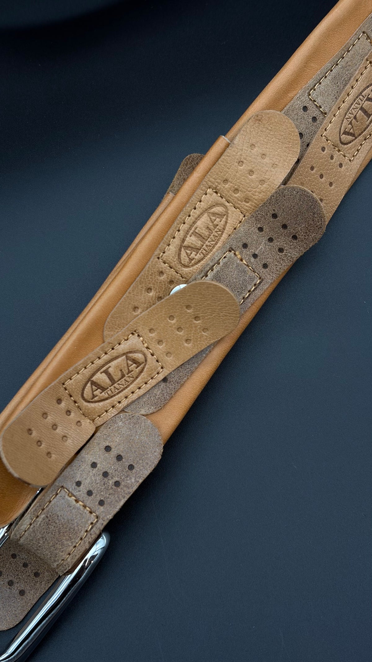 ALA TIANAN_Engraved Print Leather Band-Aid Belt