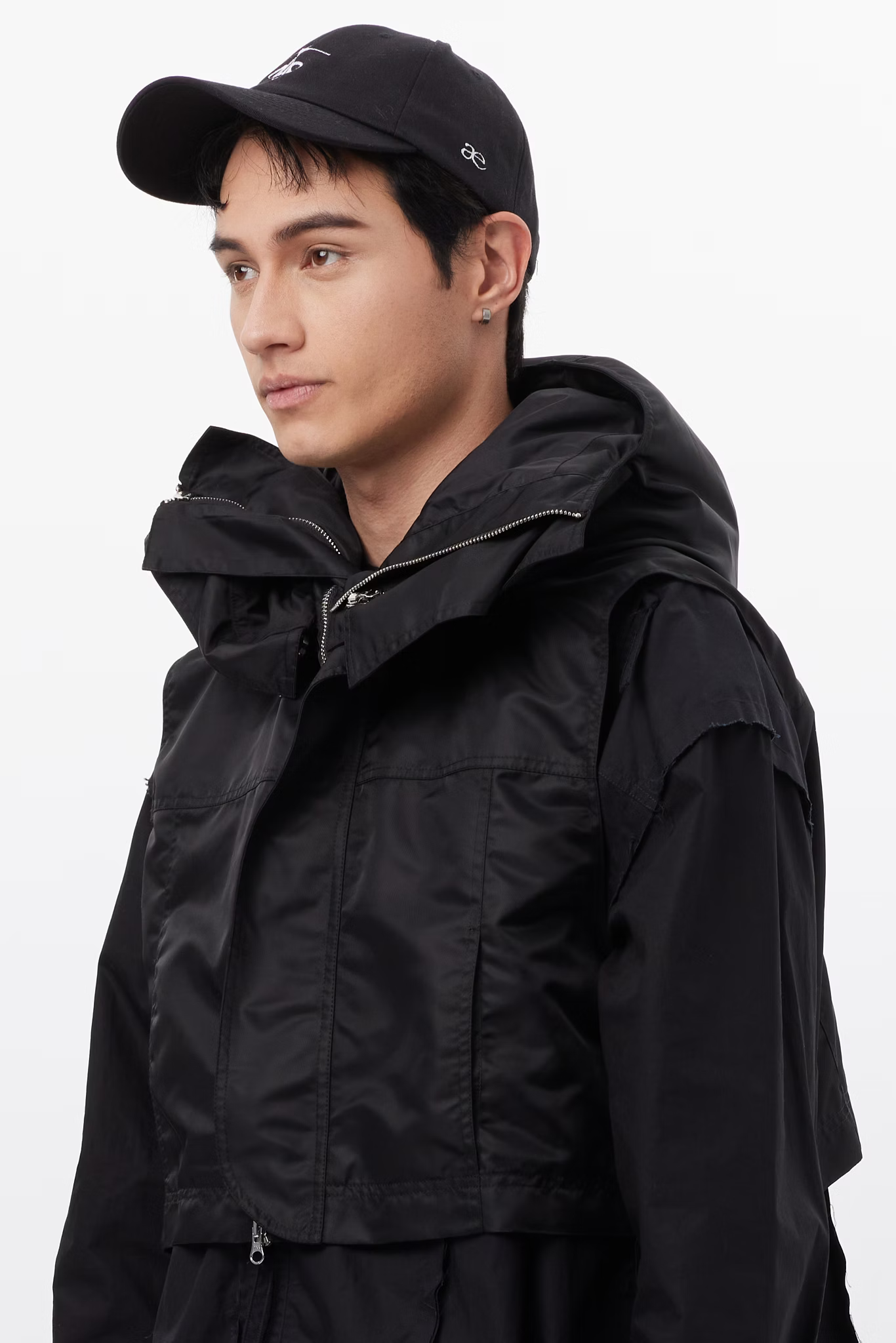 W Song_SHORT SLEEVELESS DOUBLE- HOOD JACKET (Black)