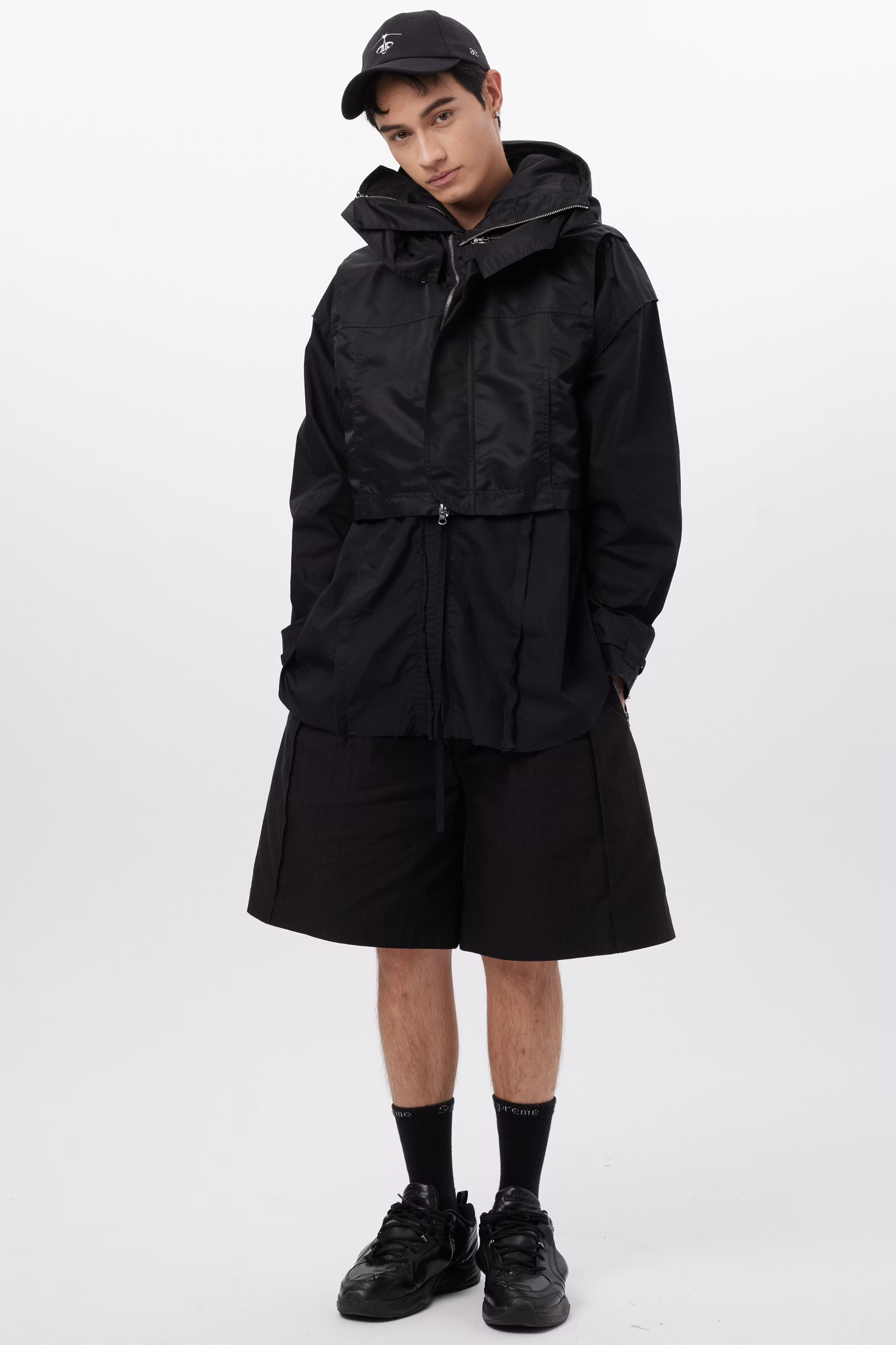 W Song_SHORT SLEEVELESS DOUBLE- HOOD JACKET (Black)