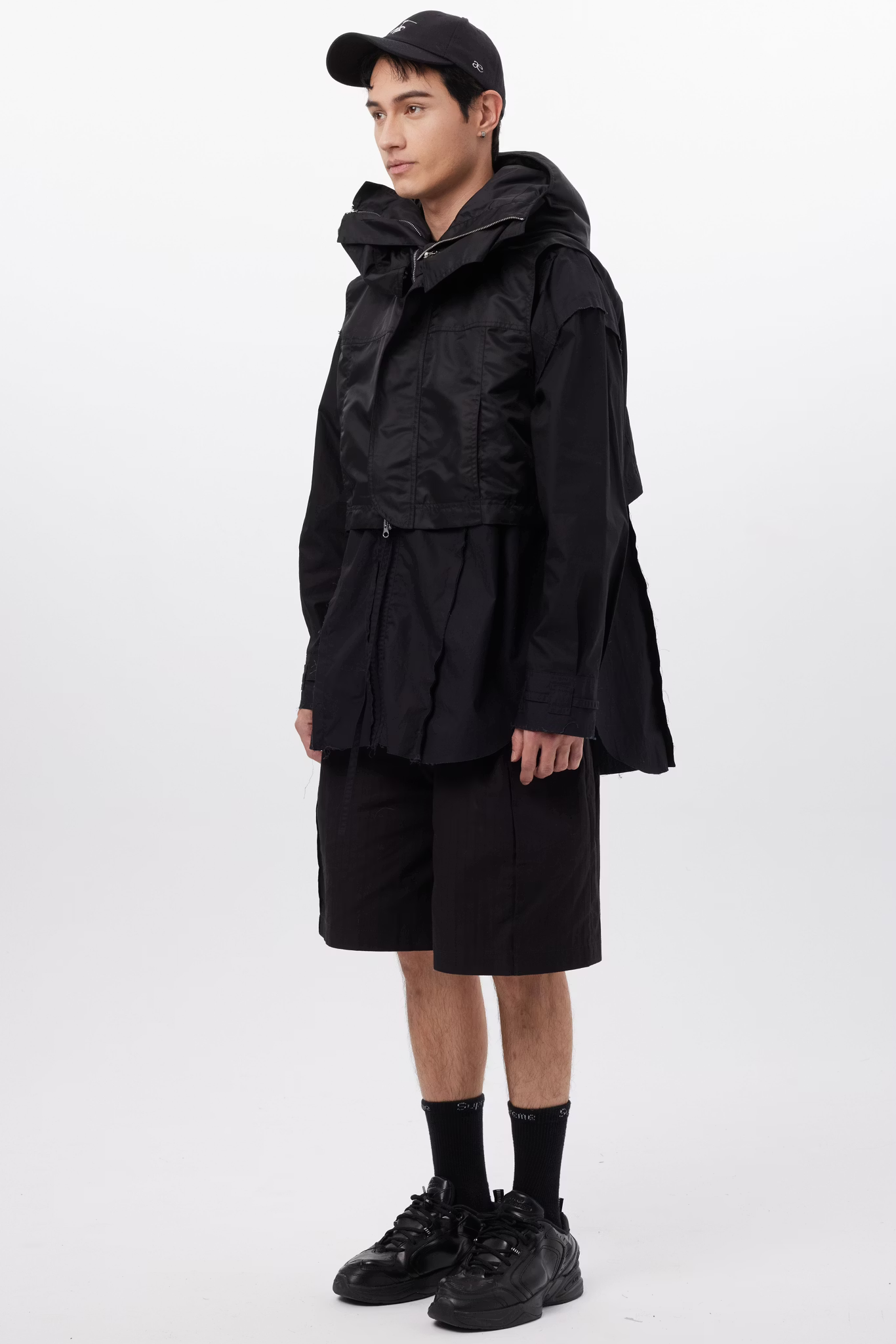 W Song_SHORT SLEEVELESS DOUBLE- HOOD JACKET (Black)
