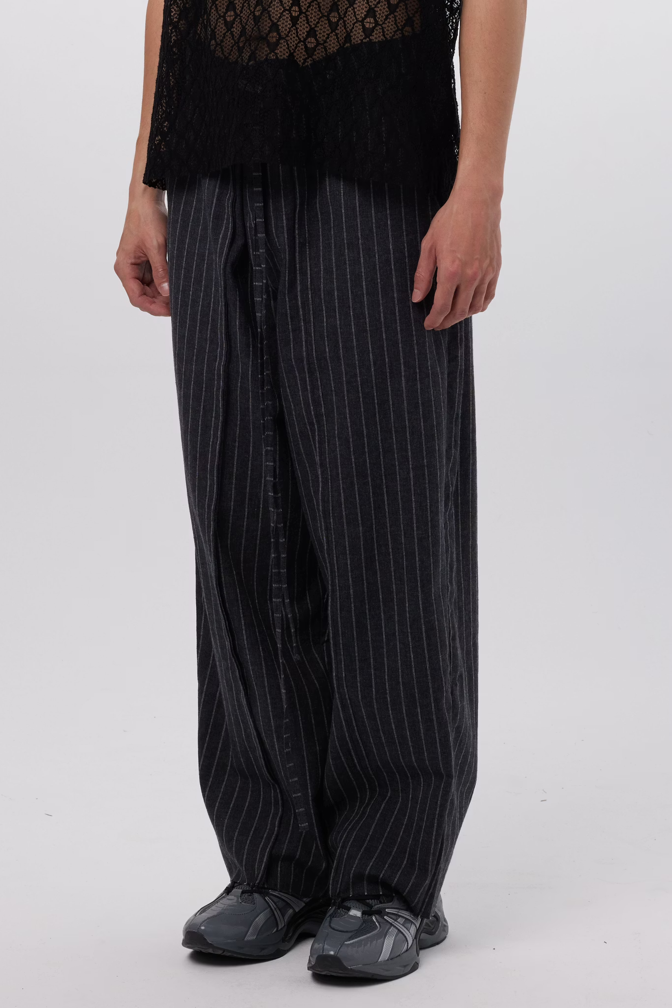 W Song_LONG STRAP WIDE PANTS (Grey)
