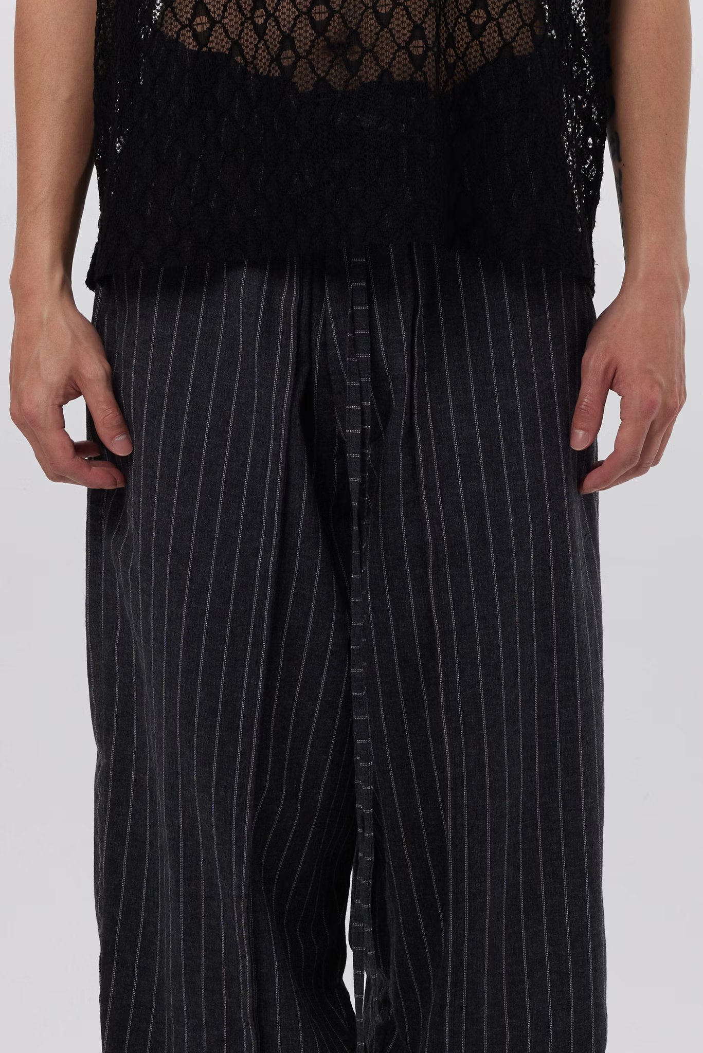 W Song_LONG STRAP WIDE PANTS (Grey)
