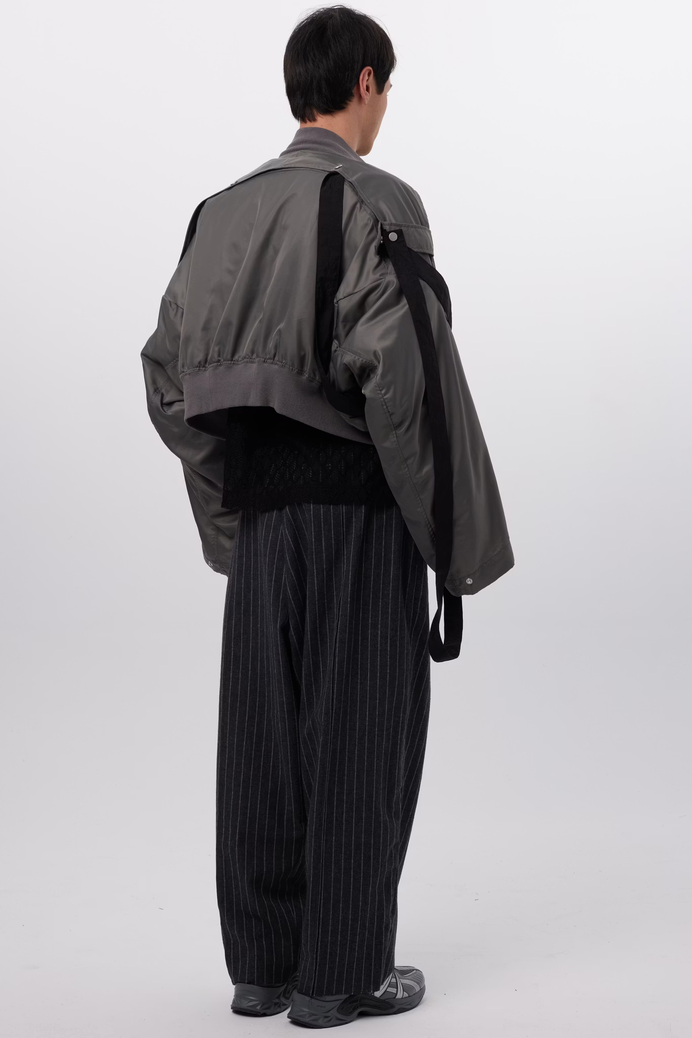 W Song_LONG STRAP WIDE PANTS (Grey)