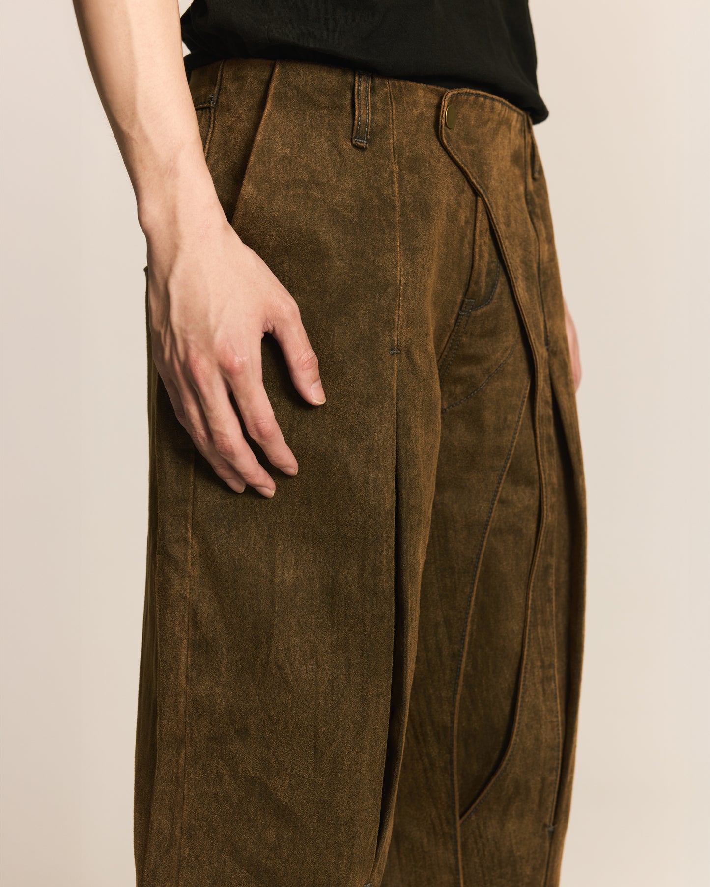 Shalou_SPIRAL BRUSHED PANTS (Brown)