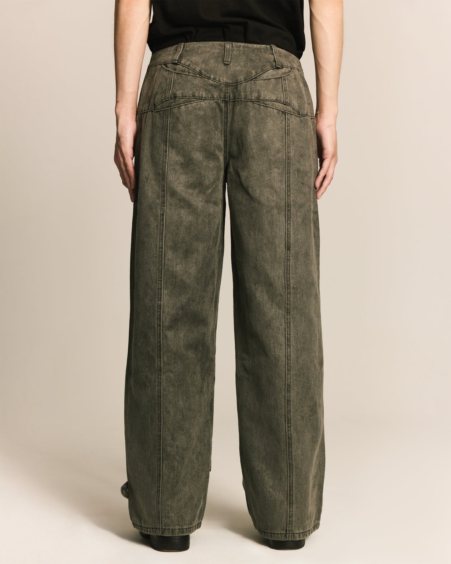 Shalou_SPIRAL BRUSHED PANTS (Gray)