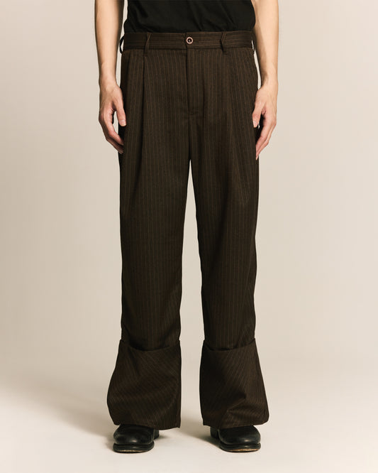 Shalou_FOLDED PLEAT TROUSERS (Brown)