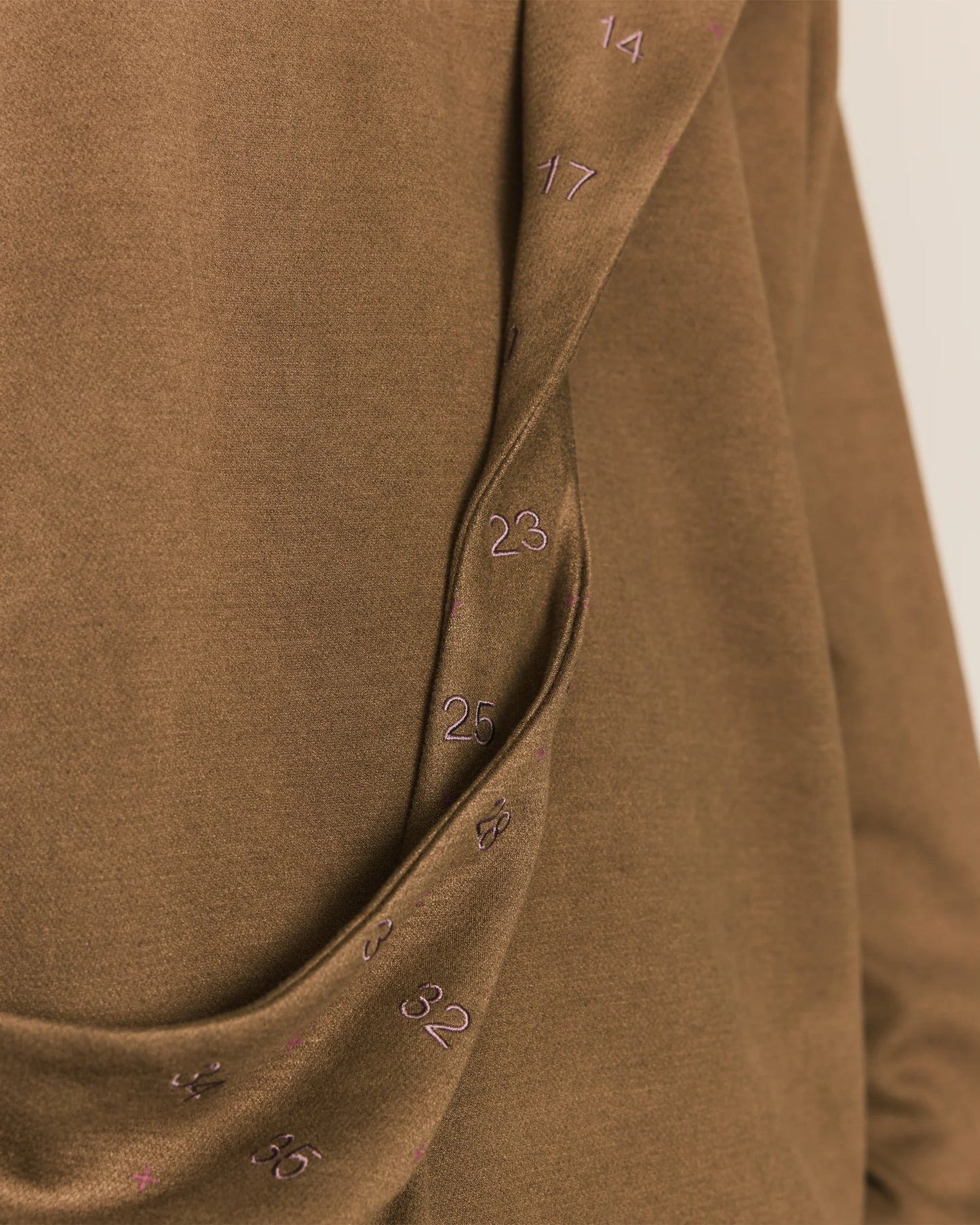 Shalou_Table Mark Embroidery Sweatshirt (Khaki)