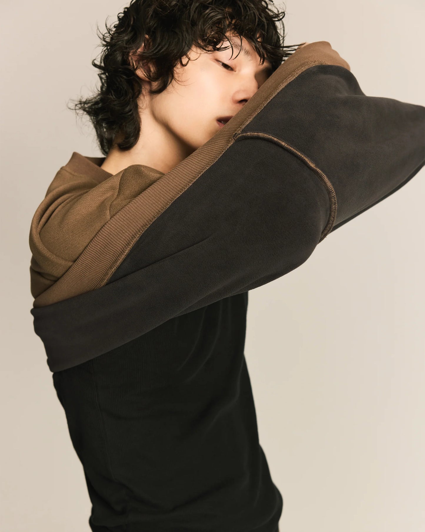 Shalou_Table Mark Embroidery Sweatshirt (Khaki)