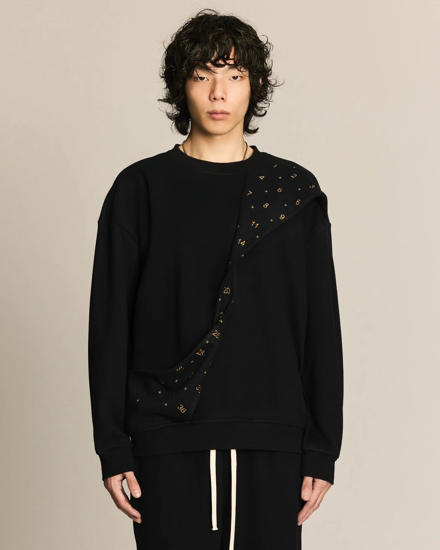 Shalou_Table Mark Embroidery Sweatshirt (Navy)