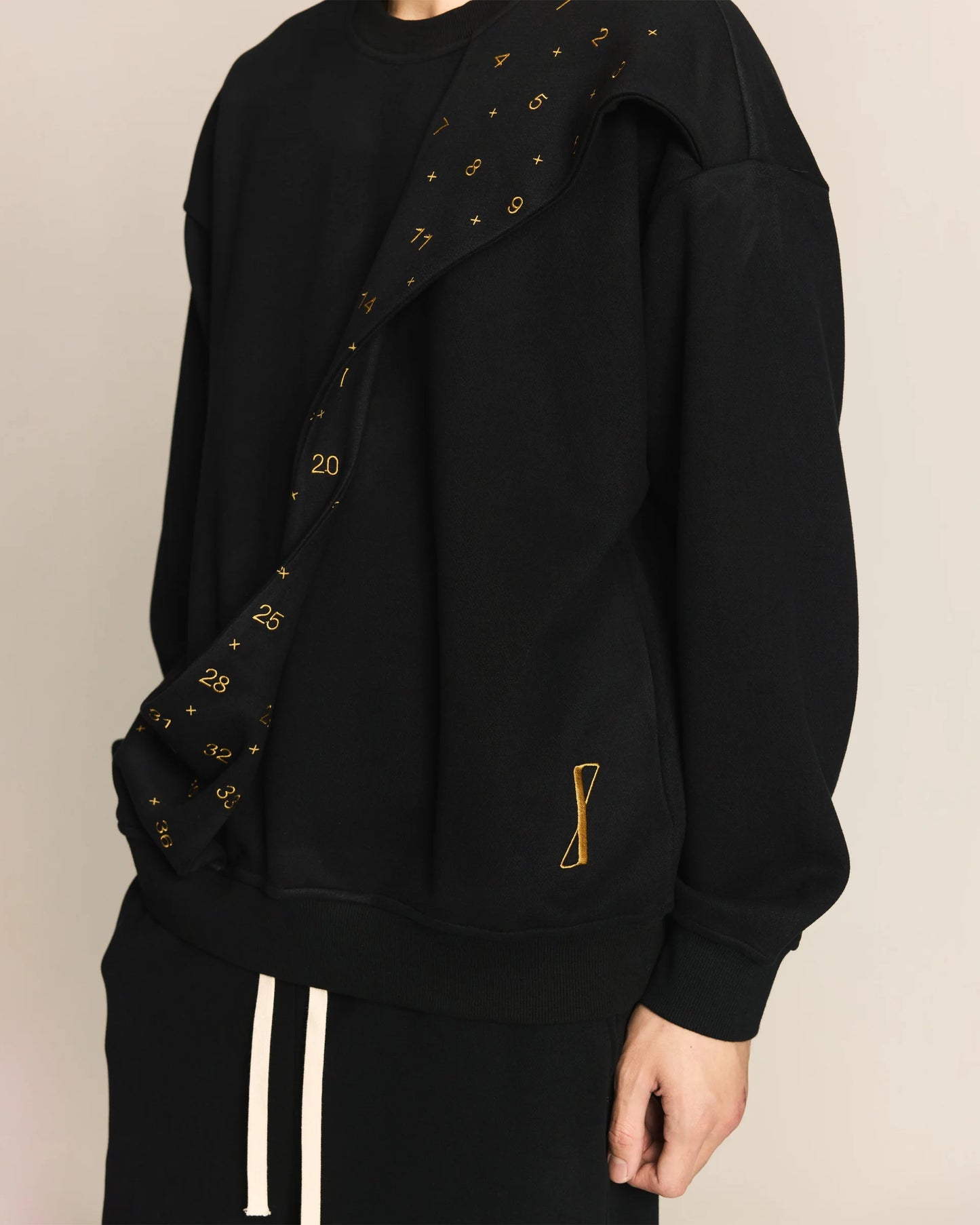 Shalou_Table Mark Embroidery Sweatshirt (Navy)