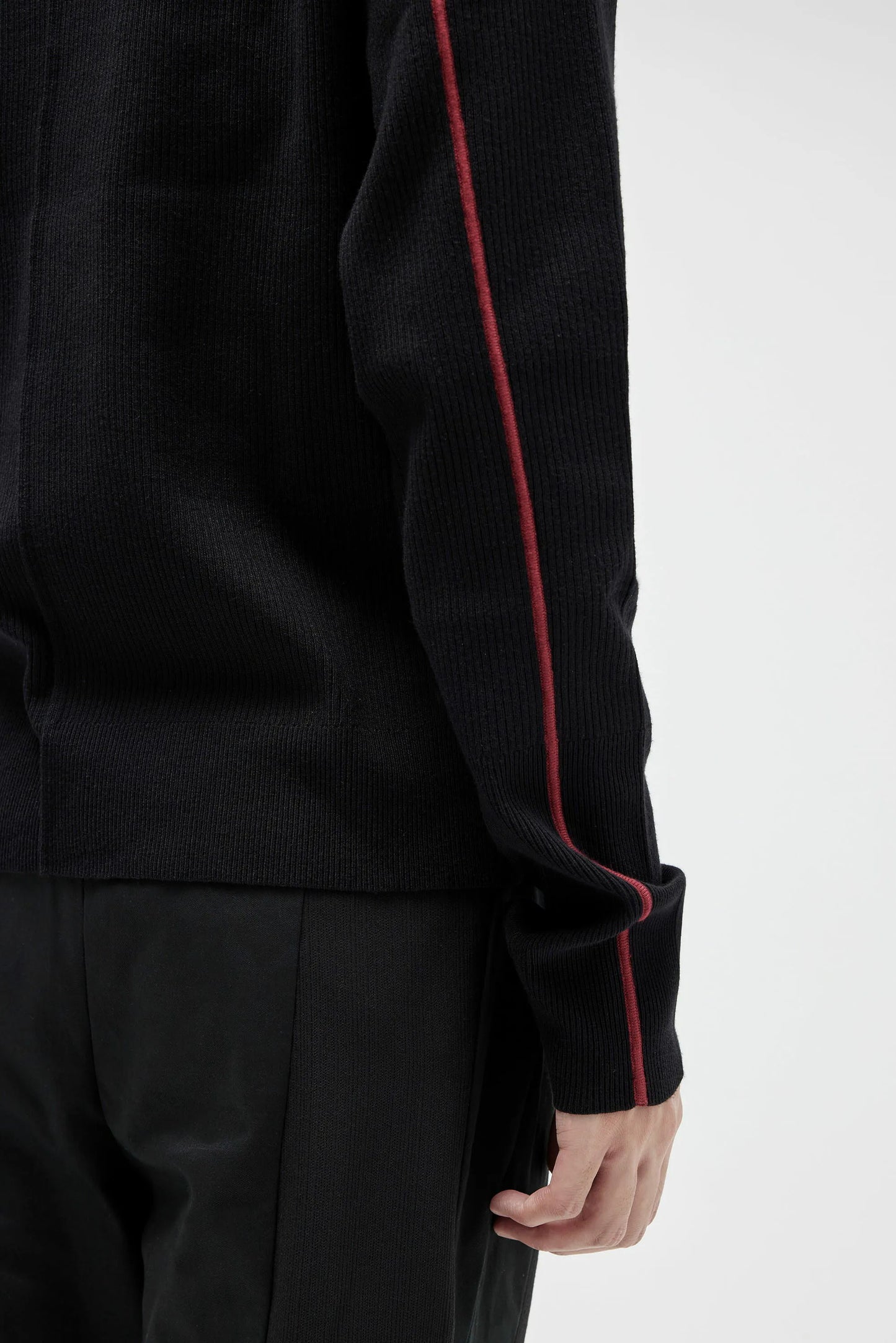 EQUALNEAR_Trails Knit Sweater (Black)
