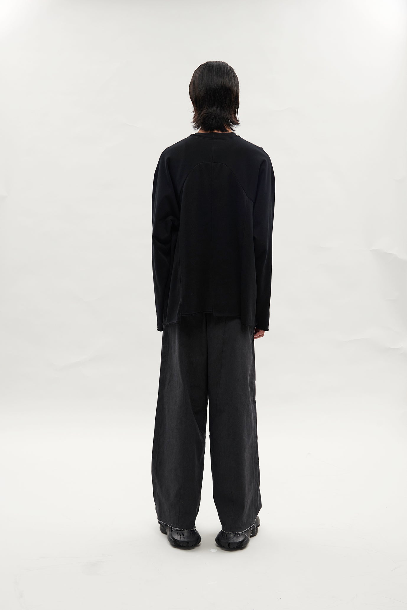 VACANT_Spliced Sweater (Black)