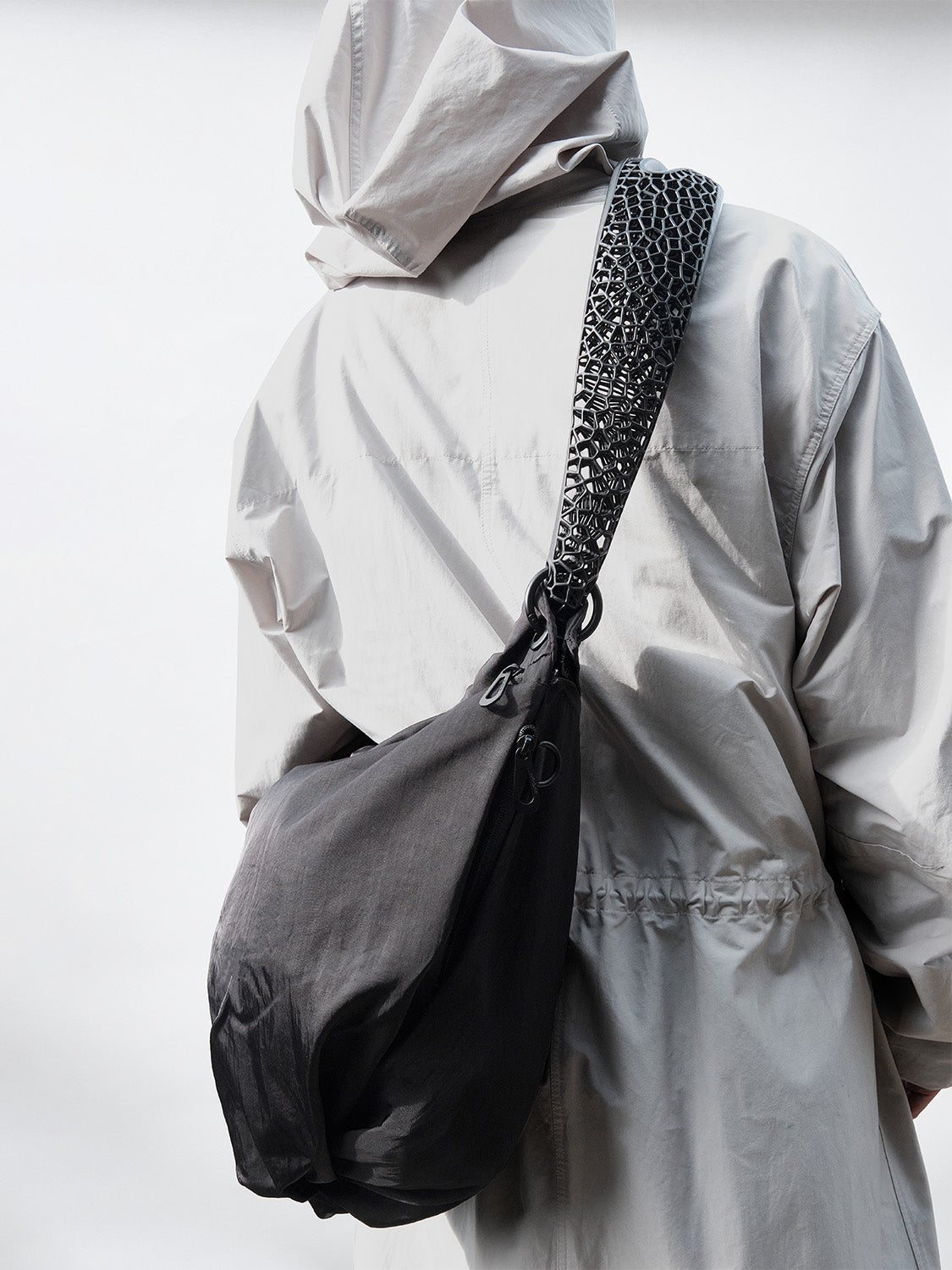 ALIVEFORM_ALIVEFORM x cote&ciel - NEBULA SLING BAG