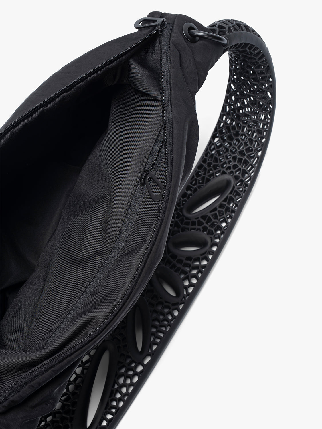 ALIVEFORM_ALIVEFORM x cote&ciel - NEBULA SLING BAG