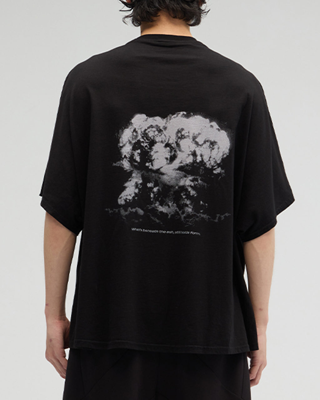 VACANT_Ash Tee (Black)
