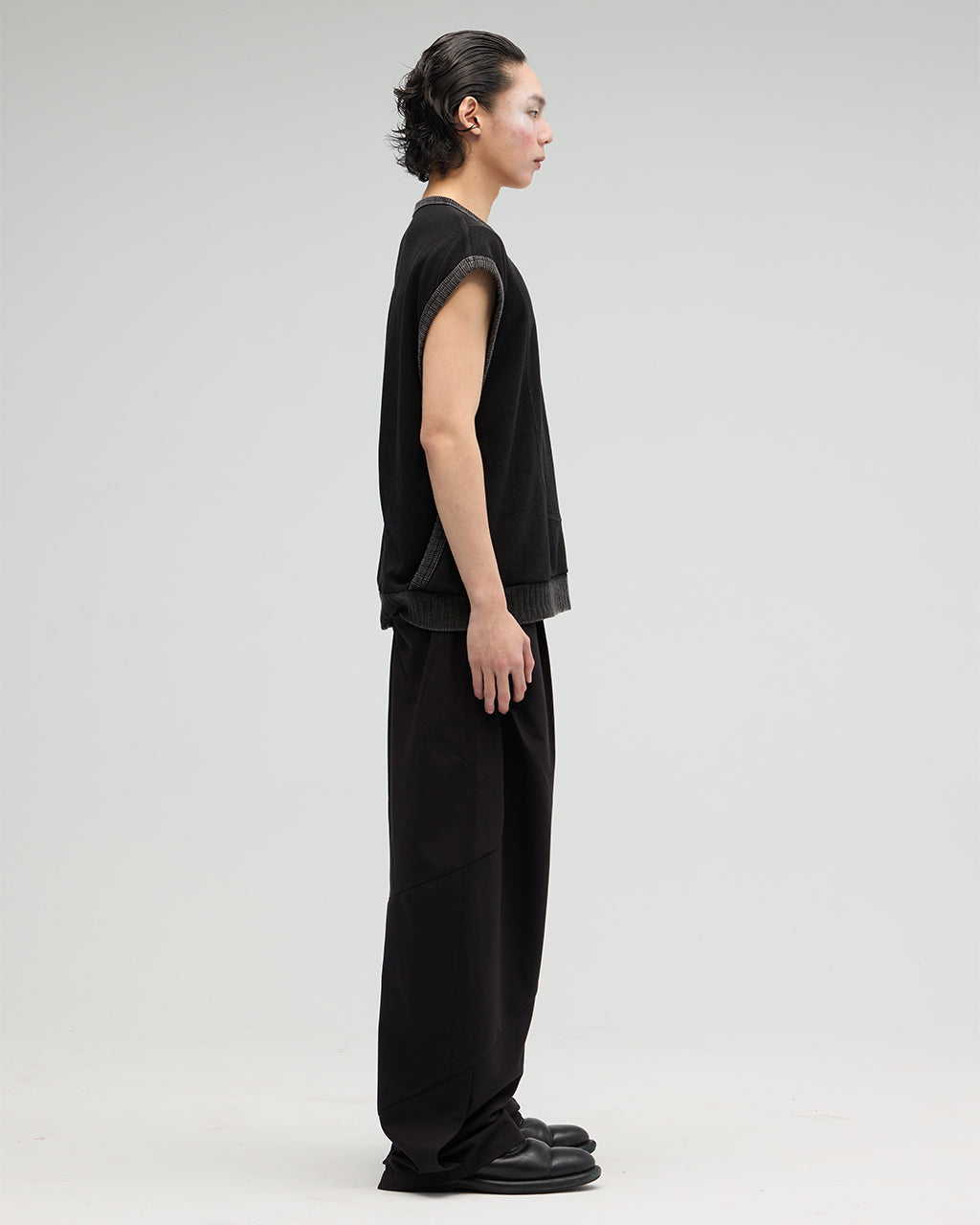 VACANT_Washed Waffle Vest (Black)