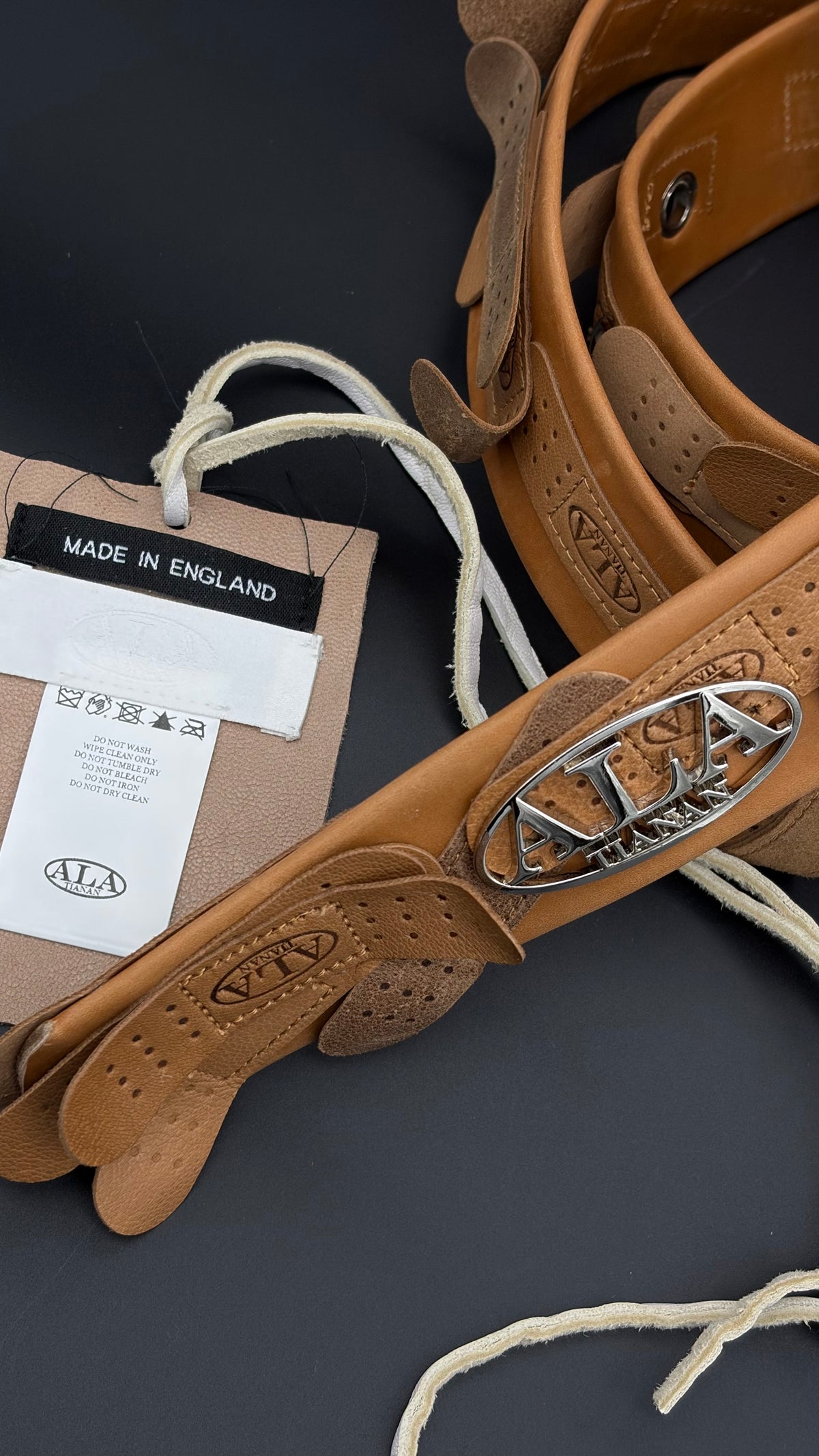 ALA TIANAN_Engraved Print Leather Band-Aid Belt