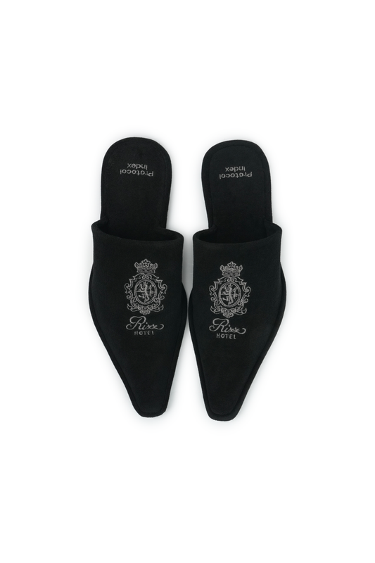 Protocol Index_Pointed Toe Hotel Slippers (Black)