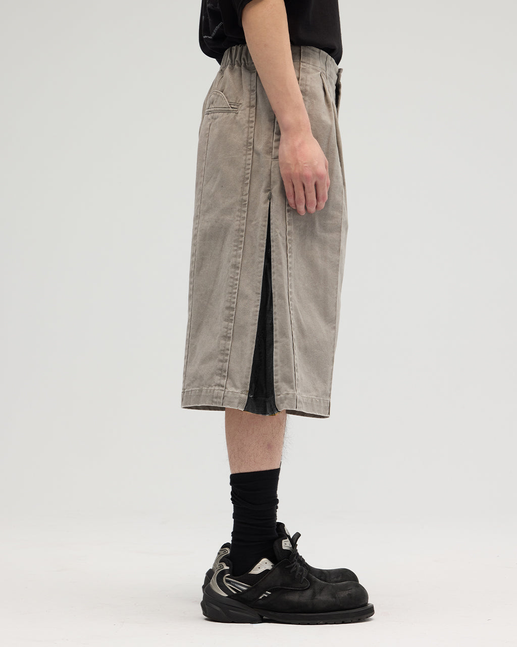 VACANT_Washed Slit Pants (Gray)