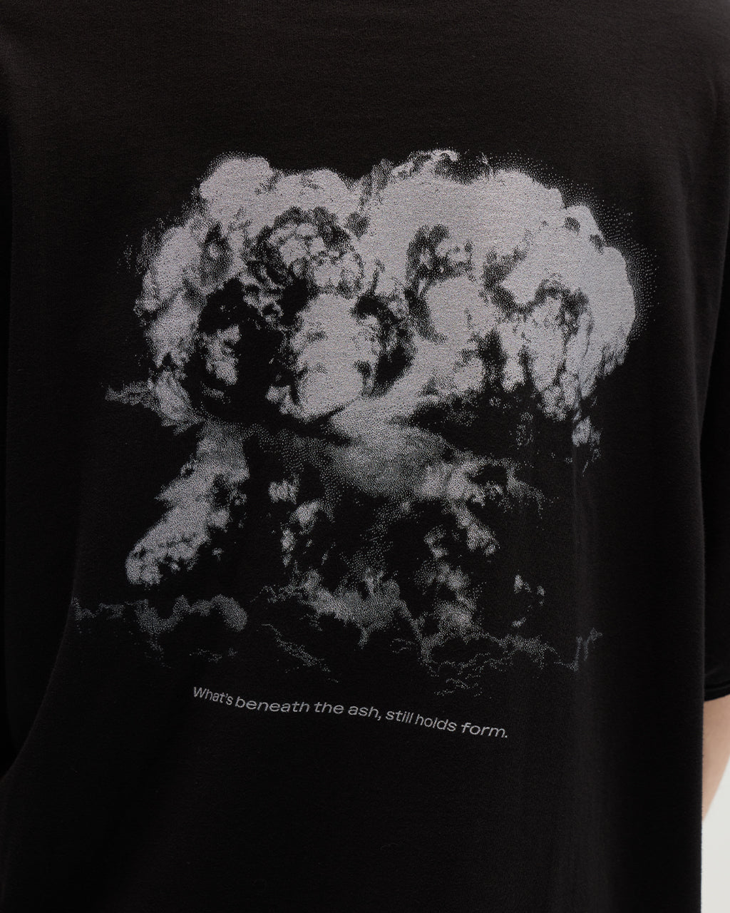 VACANT_Ash Tee (Black)