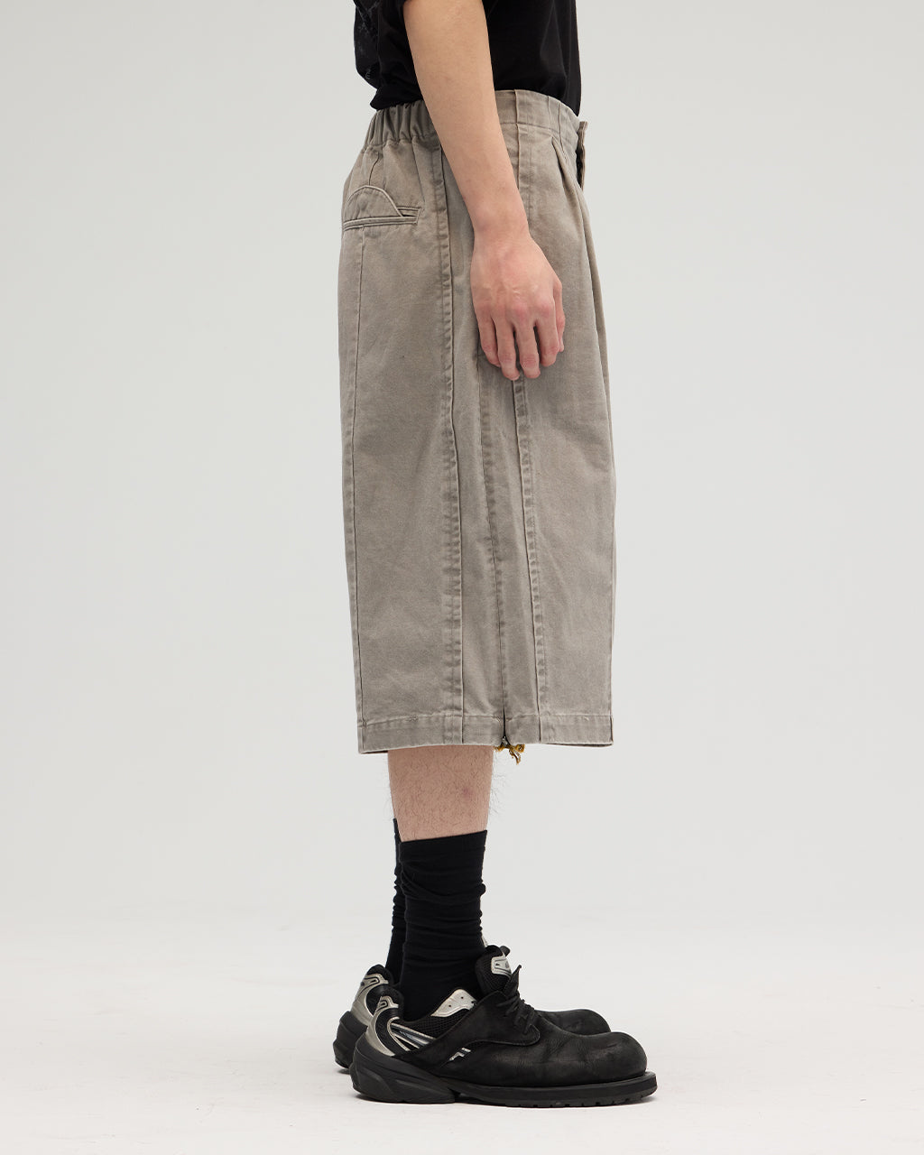 VACANT_Washed Slit Pants (Gray)