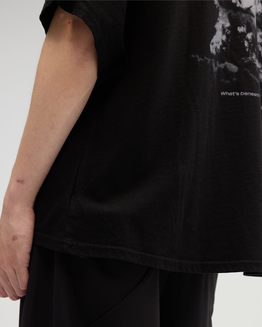 VACANT_Ash Tee (Black)