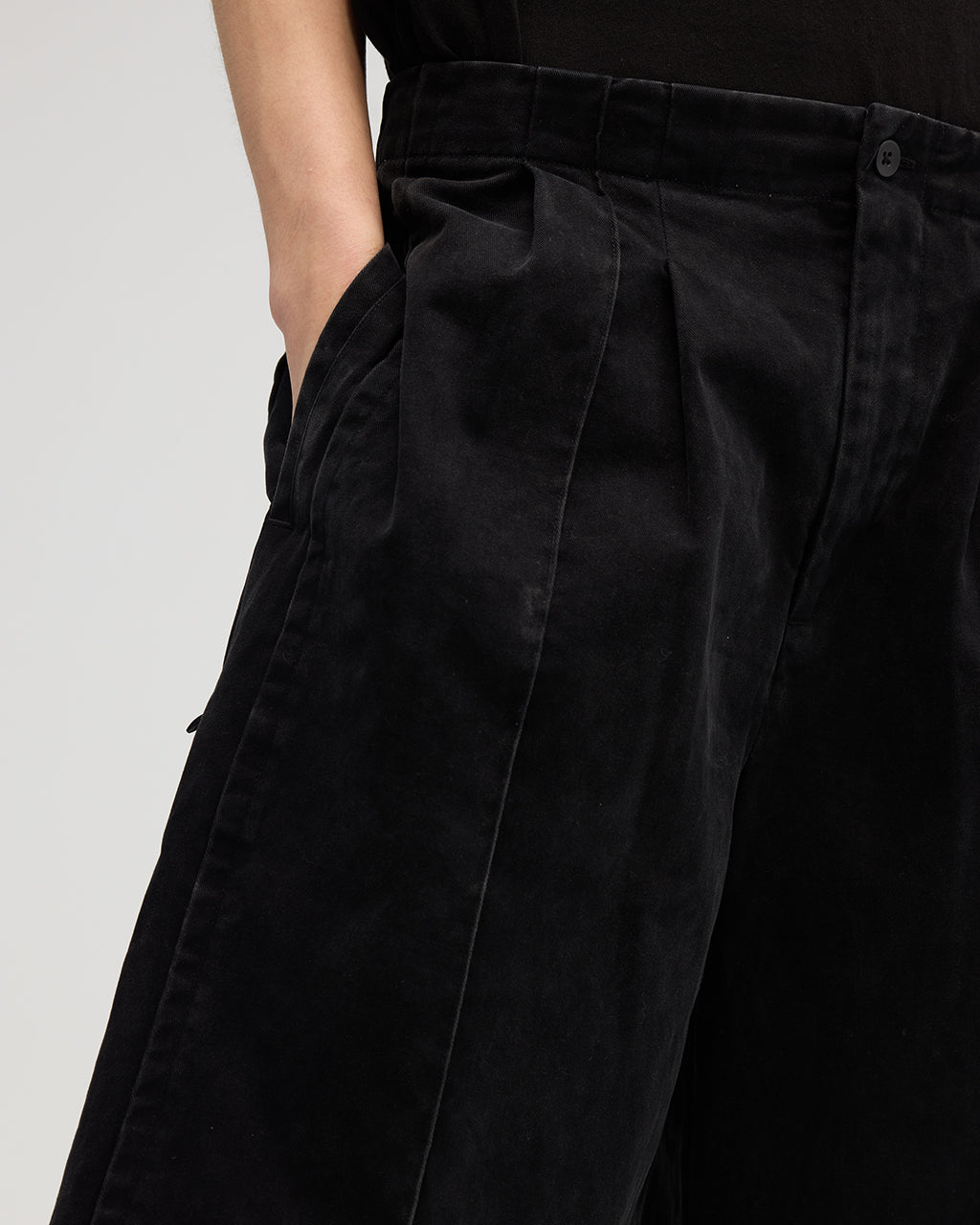 VACANT_Washed Slit Pants (Black)