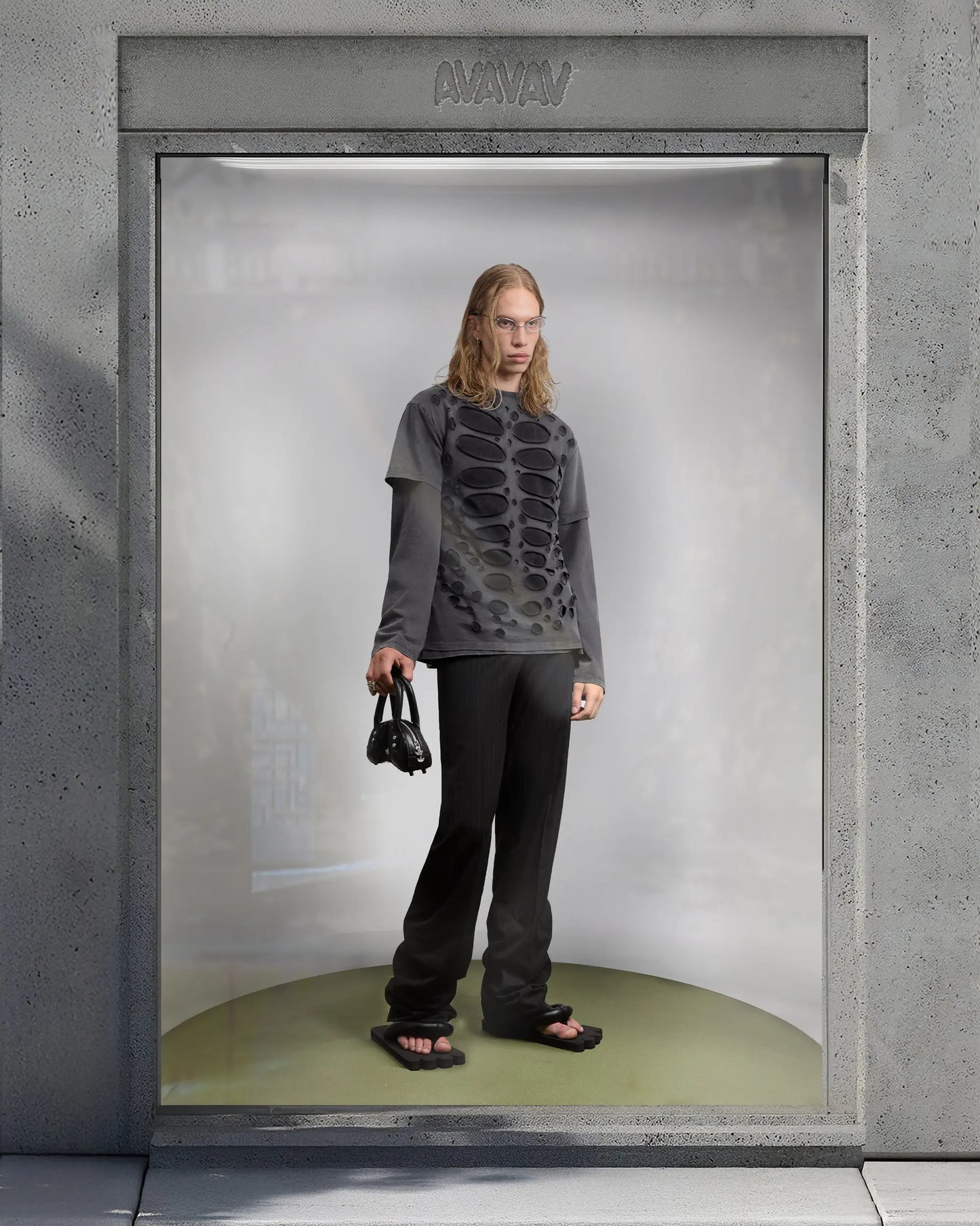 AVAVAV_AVAVAV SEMI-DISTRESSED DOUBLE LAYER T-SHIRT (Black)
