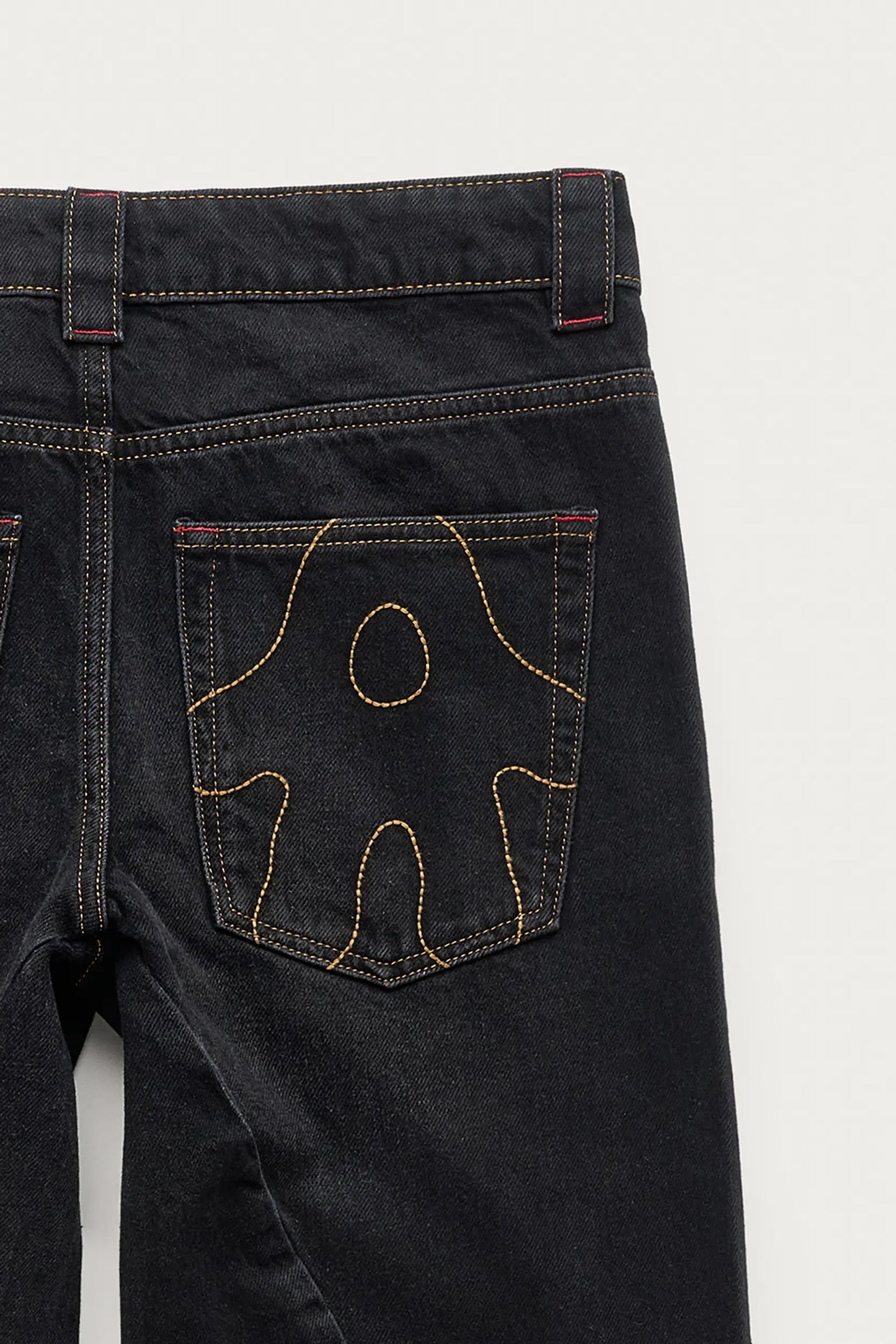 AVAVAV_AVAVAV PLEATED JEANS (Black)