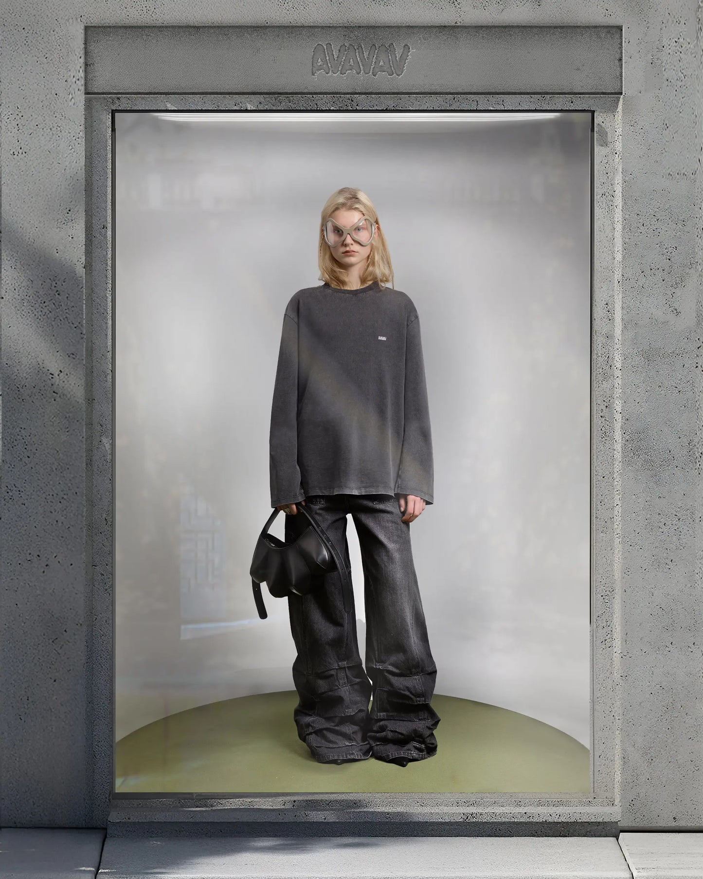 AVAVAV_AVAVAV PLEATED JEANS (Black)