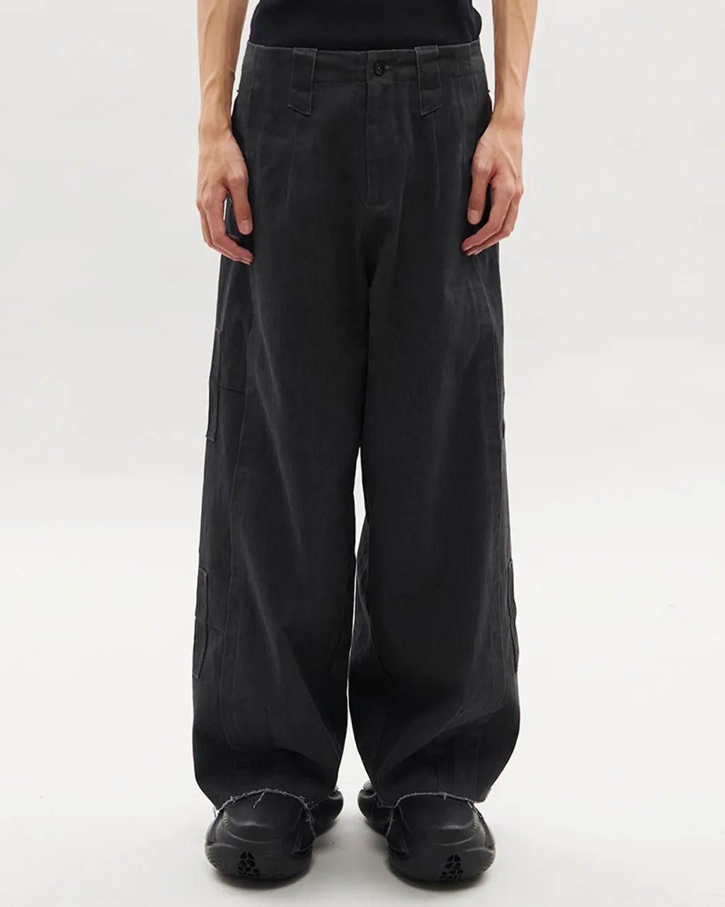 VACANT_Denim Pants (Black)