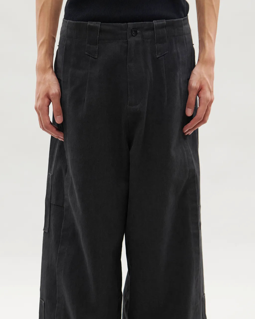 VACANT_Denim Pants (Black)