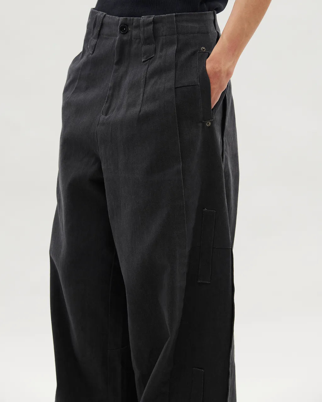 VACANT_Denim Pants (Black)