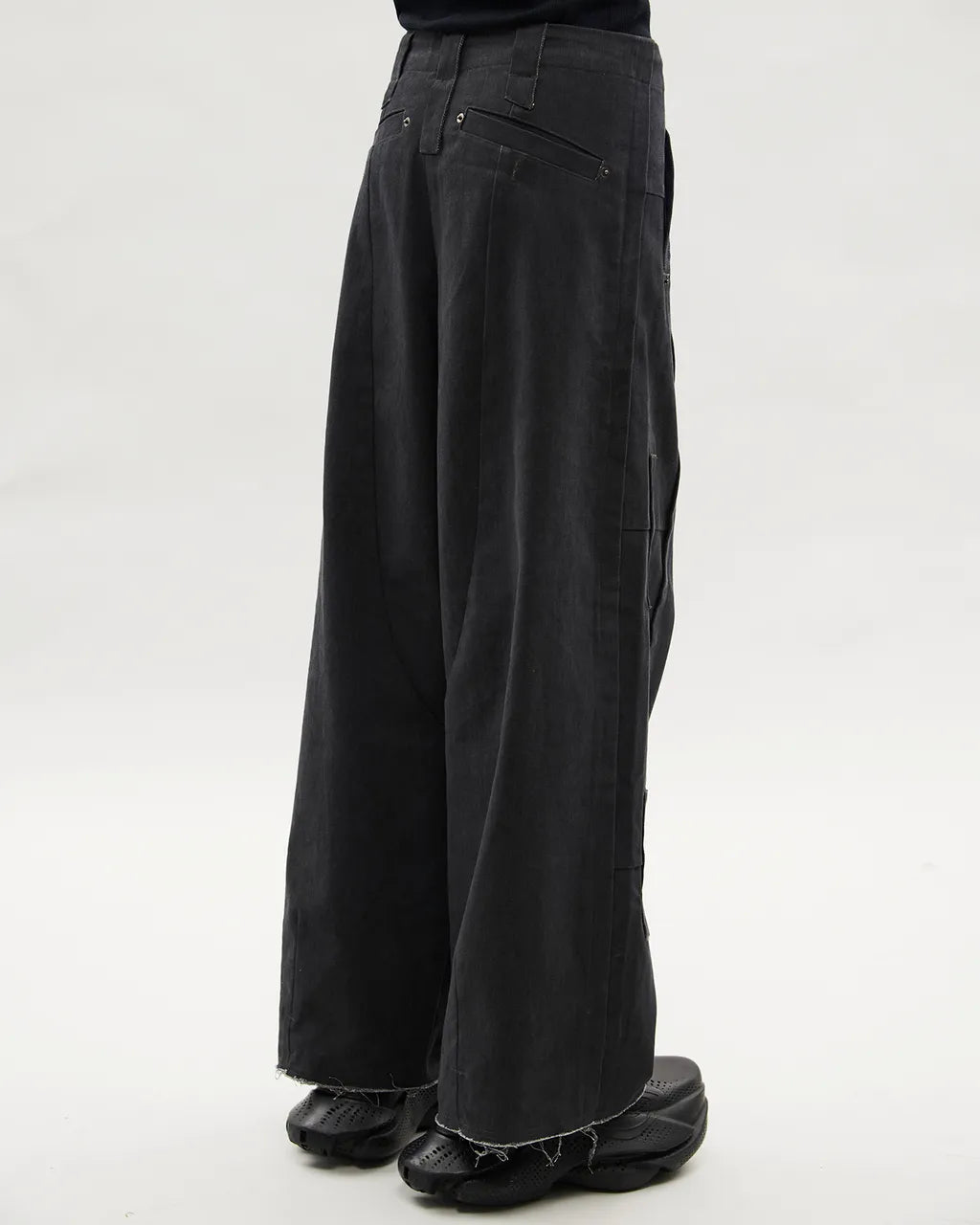 VACANT_Denim Pants (Black)