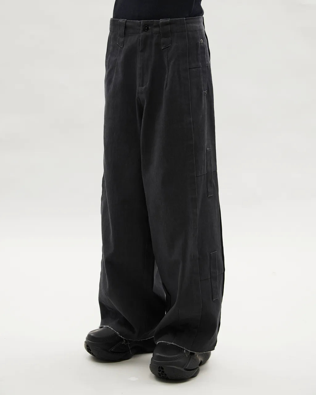 VACANT_Denim Pants (Black)