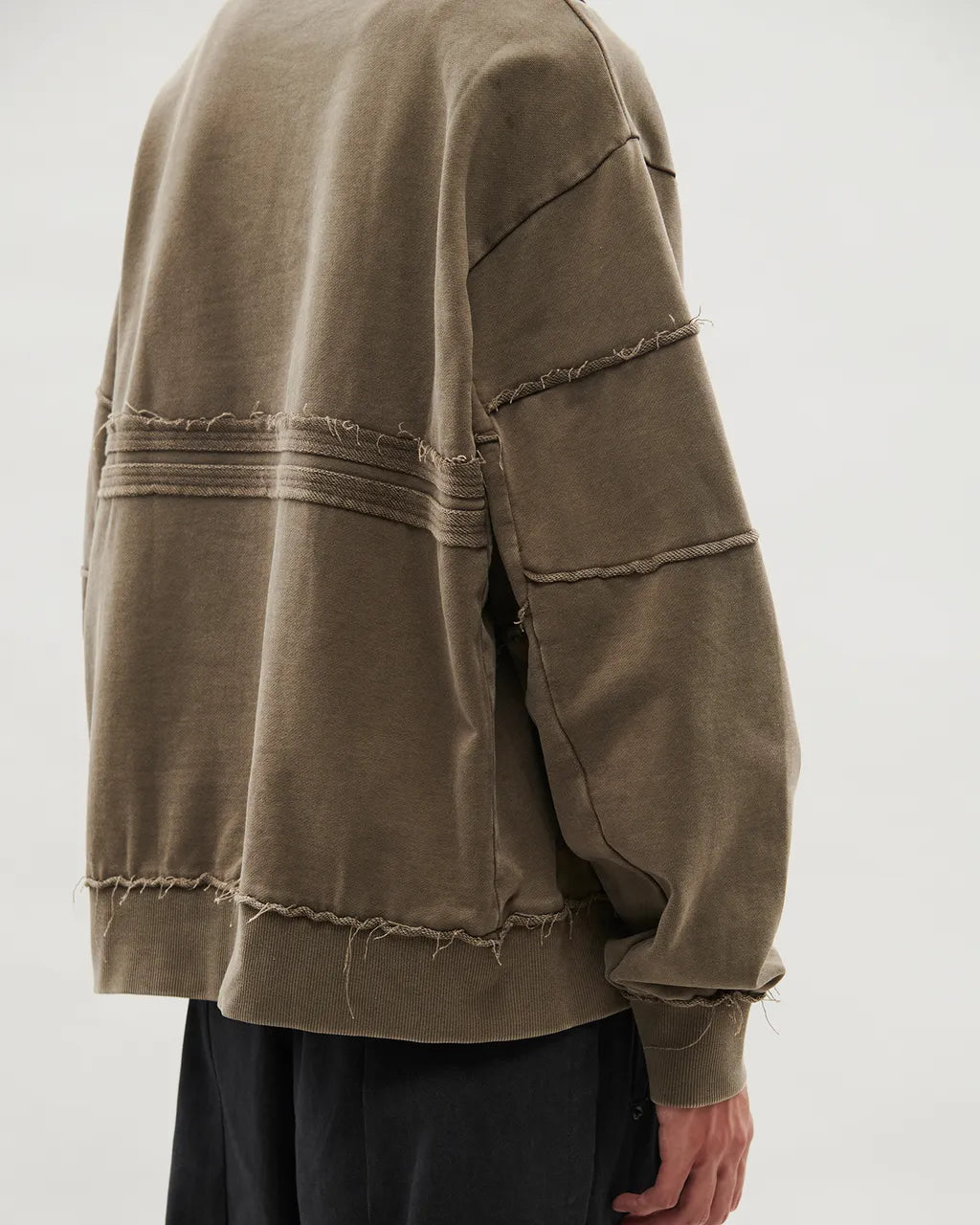 VACANT_Washed Sweater (Dust)