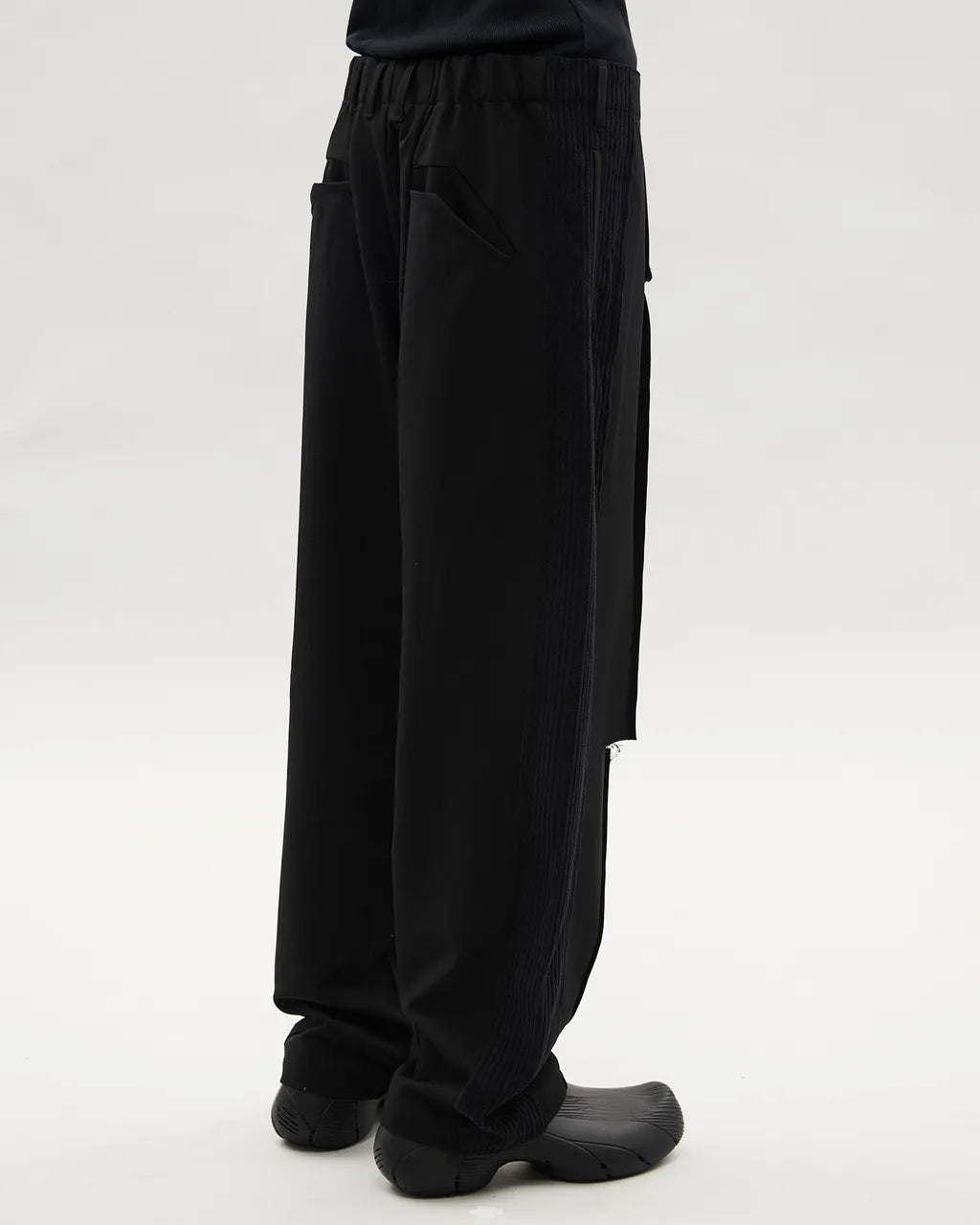 VACANT_Spliced Pants (Black)