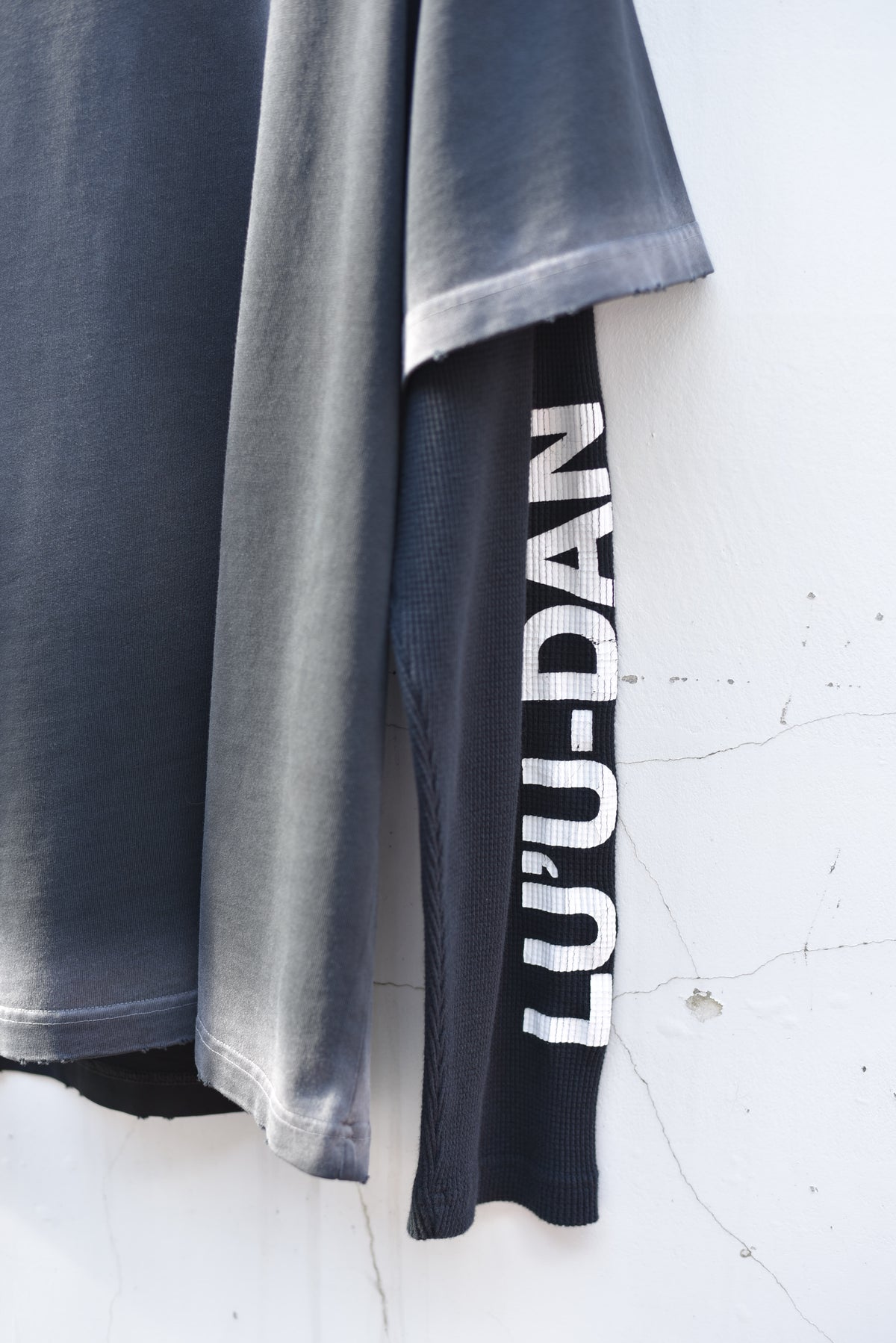 LU'U DAN_Double Deck Tee (Corroded Black)