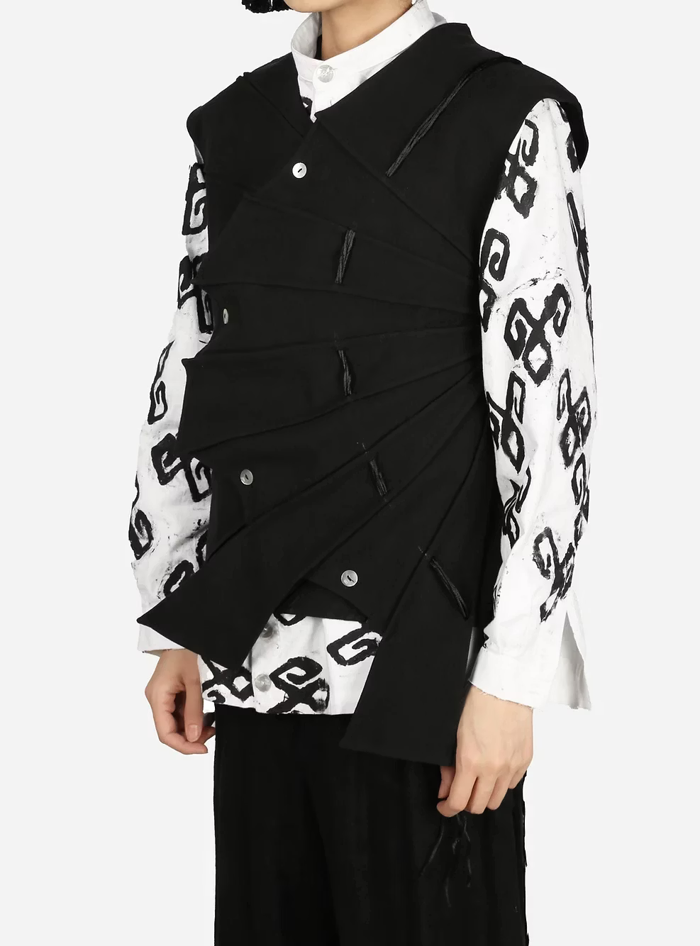 aenrmous_NISSIN VEST (Black)