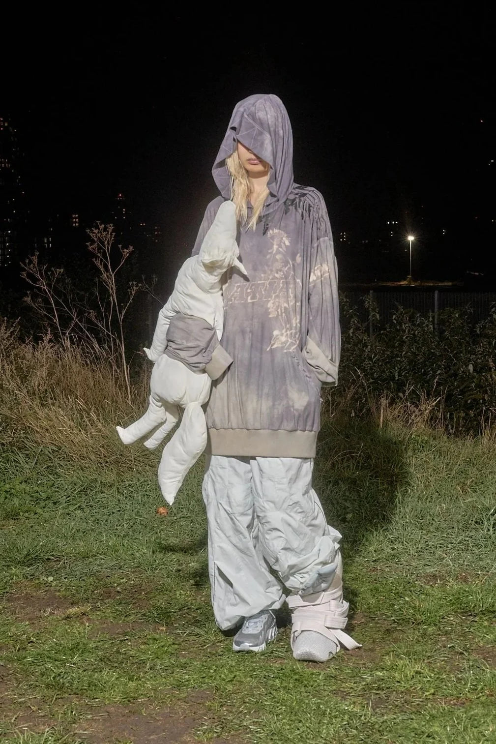 ALA TIANAN_HAND-DYED FLOWER PRINTED DISTRESSED HOODIE (Purple)