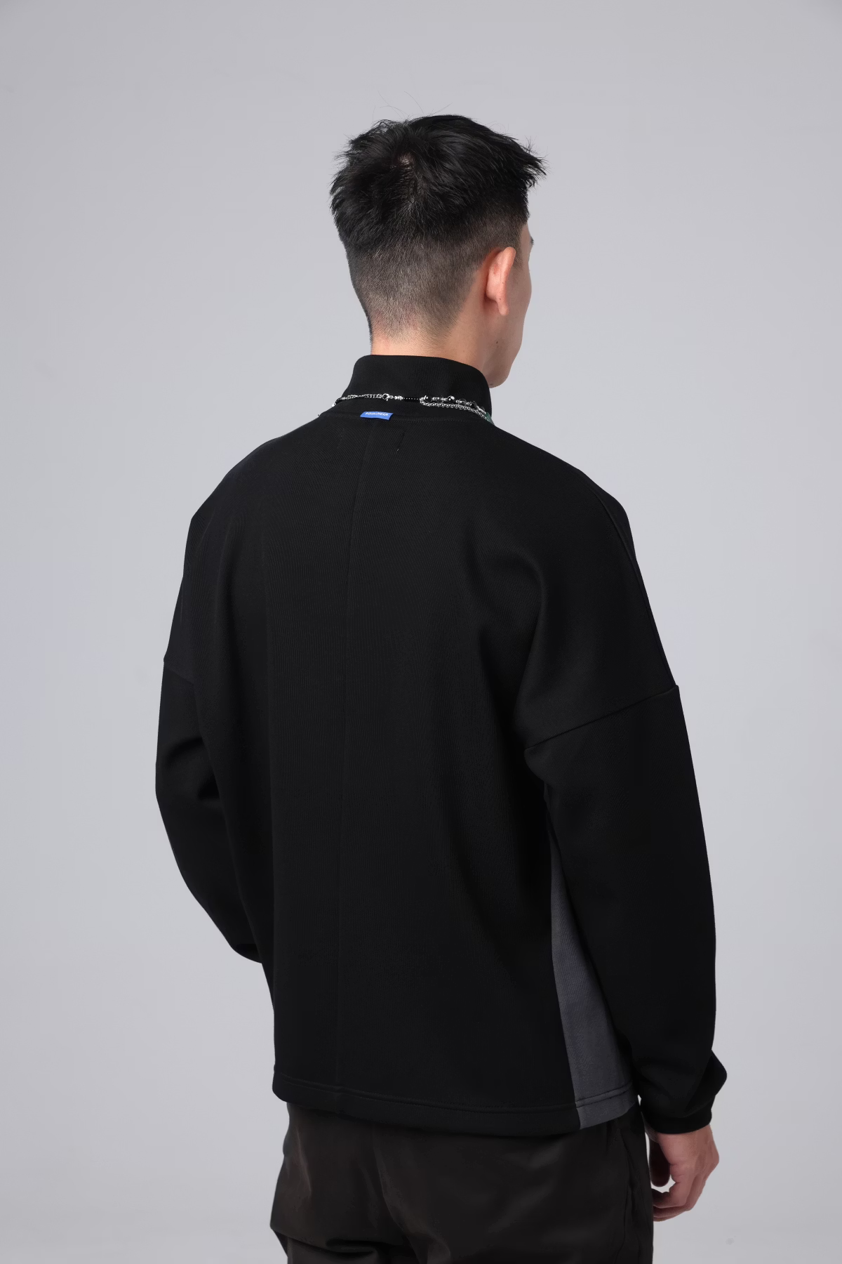 EQUALNEAR_HIGH T-Neck (Black)